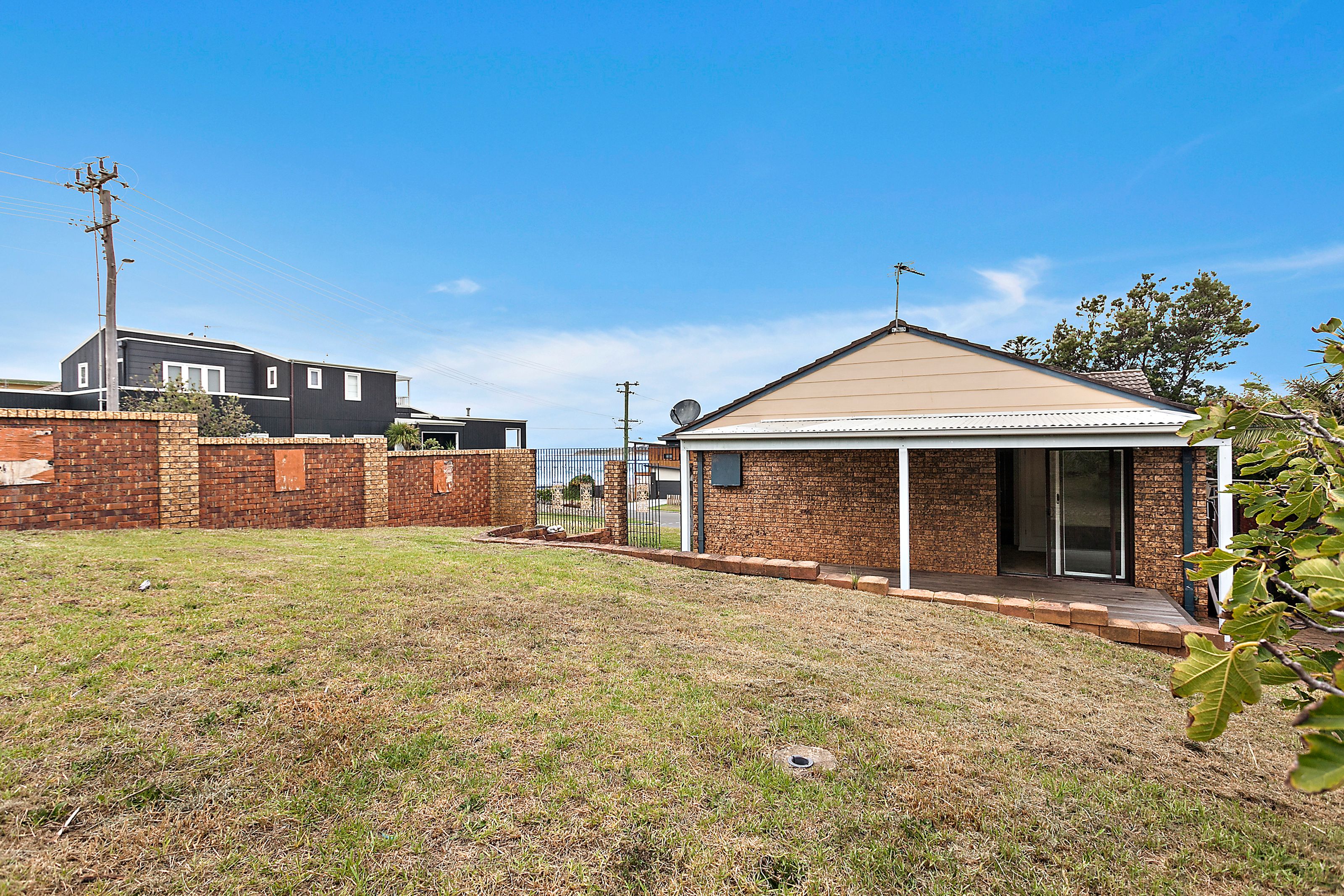 12 Corbett Avenue, Thirroul, NSW 2515