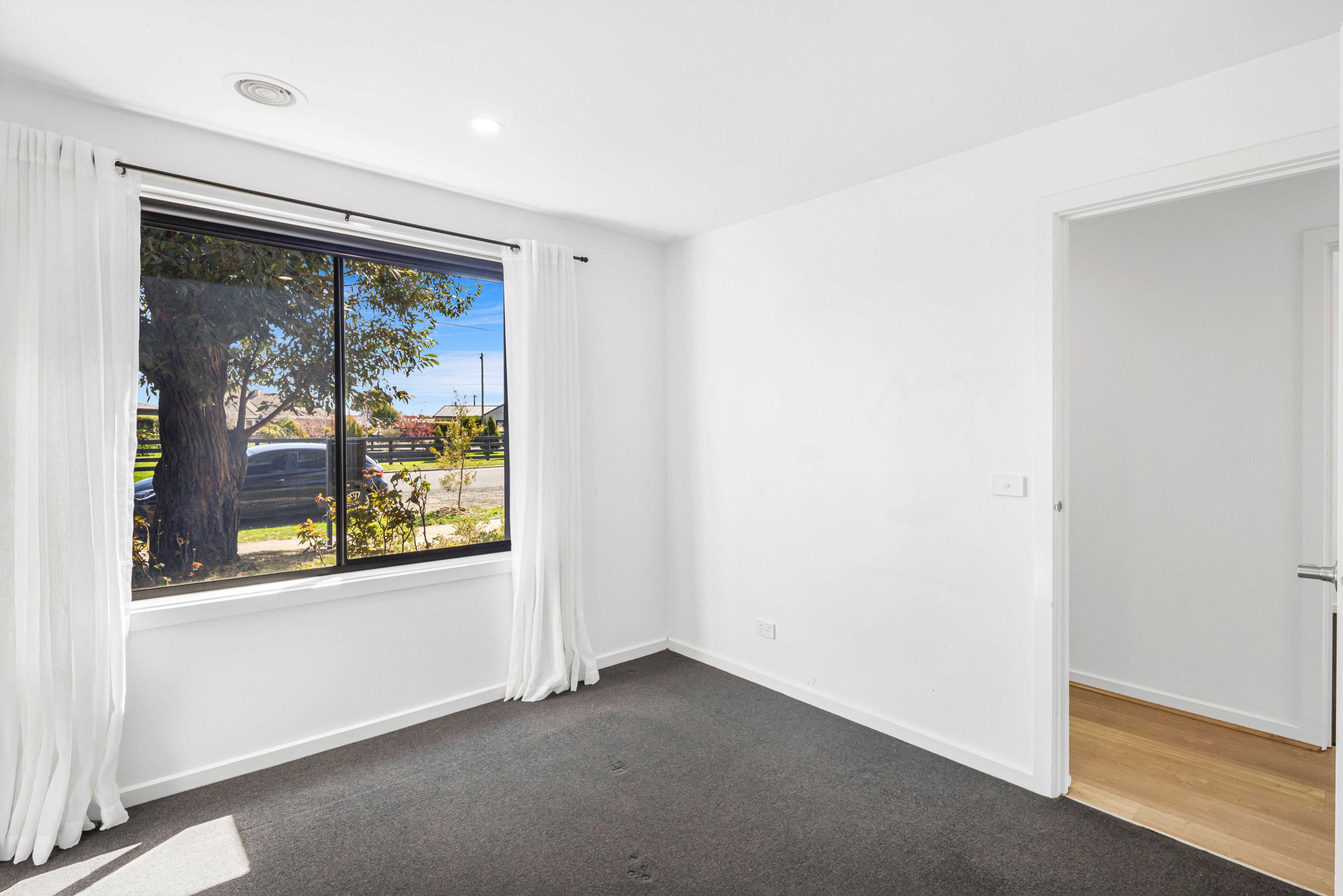 1/3 Nelson Street — photo 11 of 14