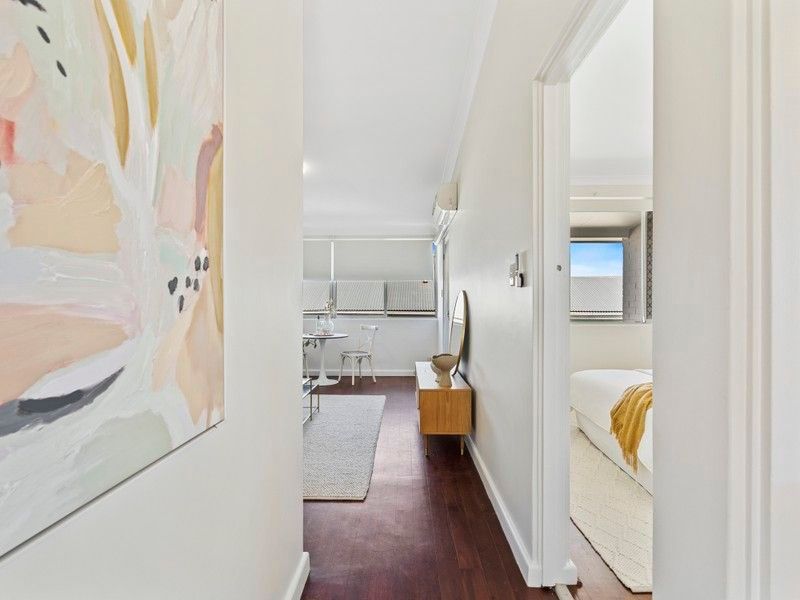 4/104 Henderson Street — photo 4 of 19