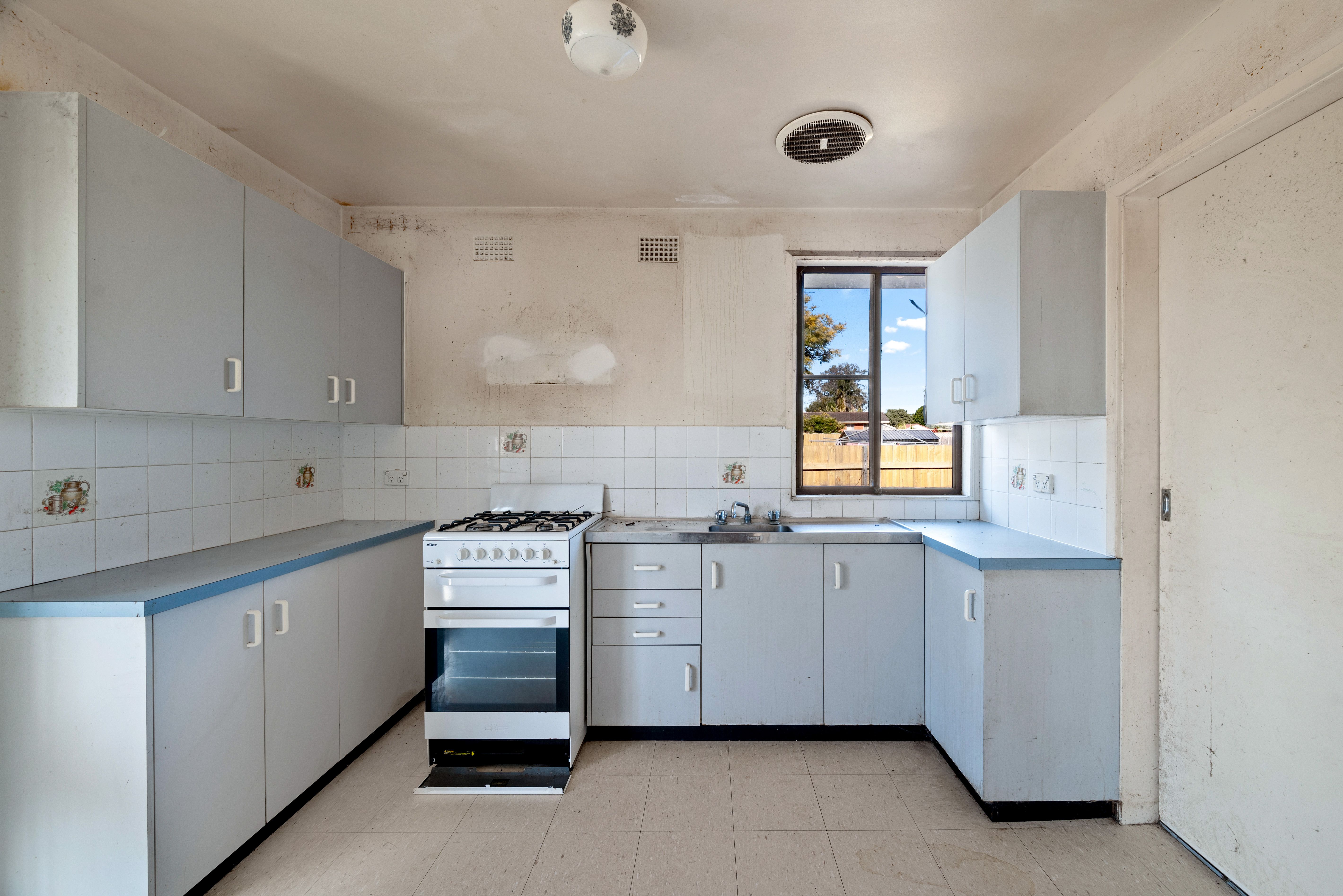 6 Atkinson Place, Airds, NSW 2560