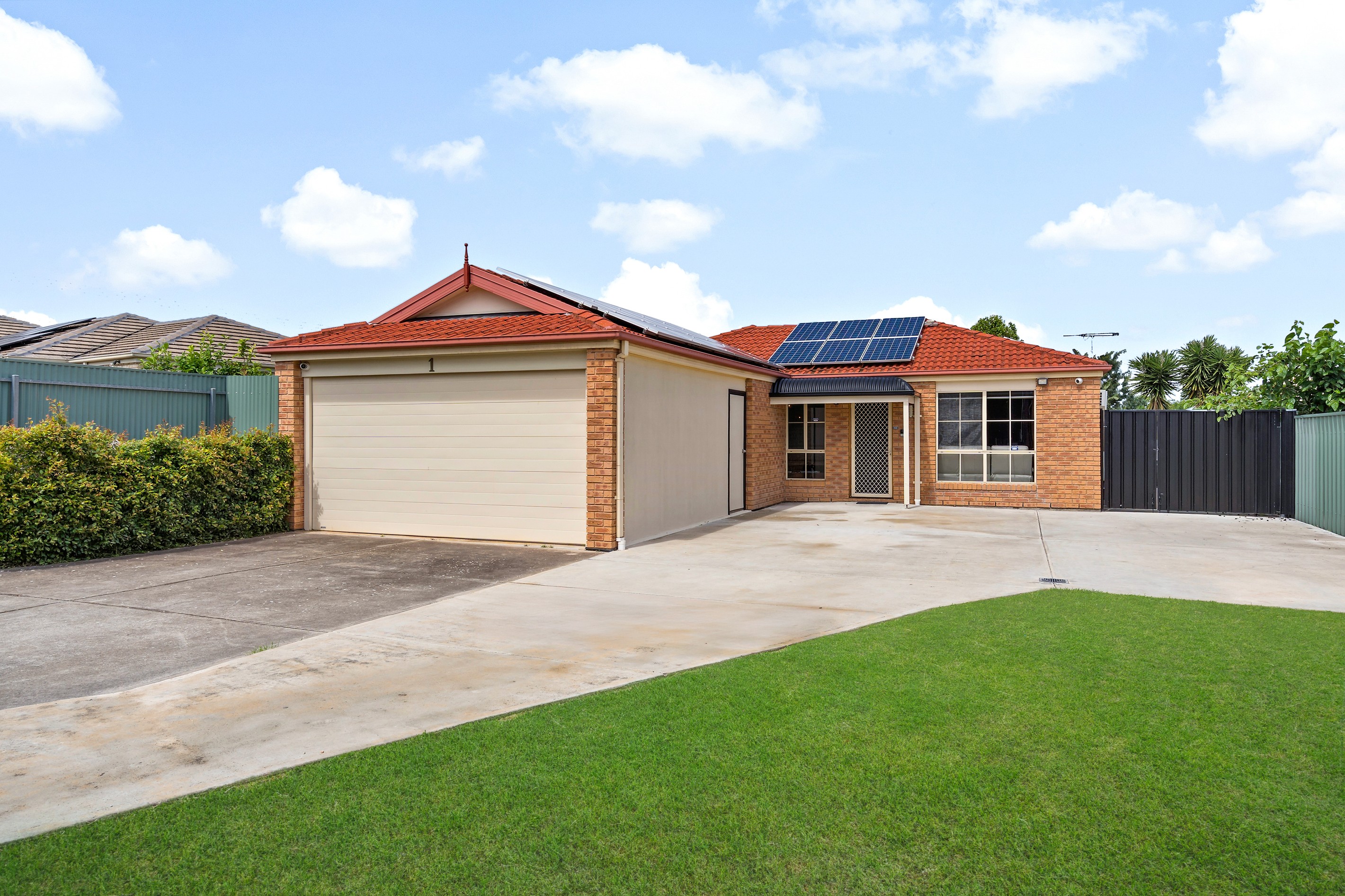 1 Queensborough Avenue, Hillcrest, SA 5086