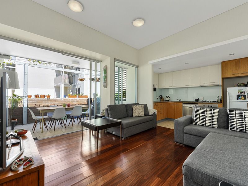 8-12 Macquarie Street, Teneriffe QLD 4005
