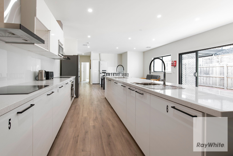 13 Wilkinson Crescent — photo 4 of 12
