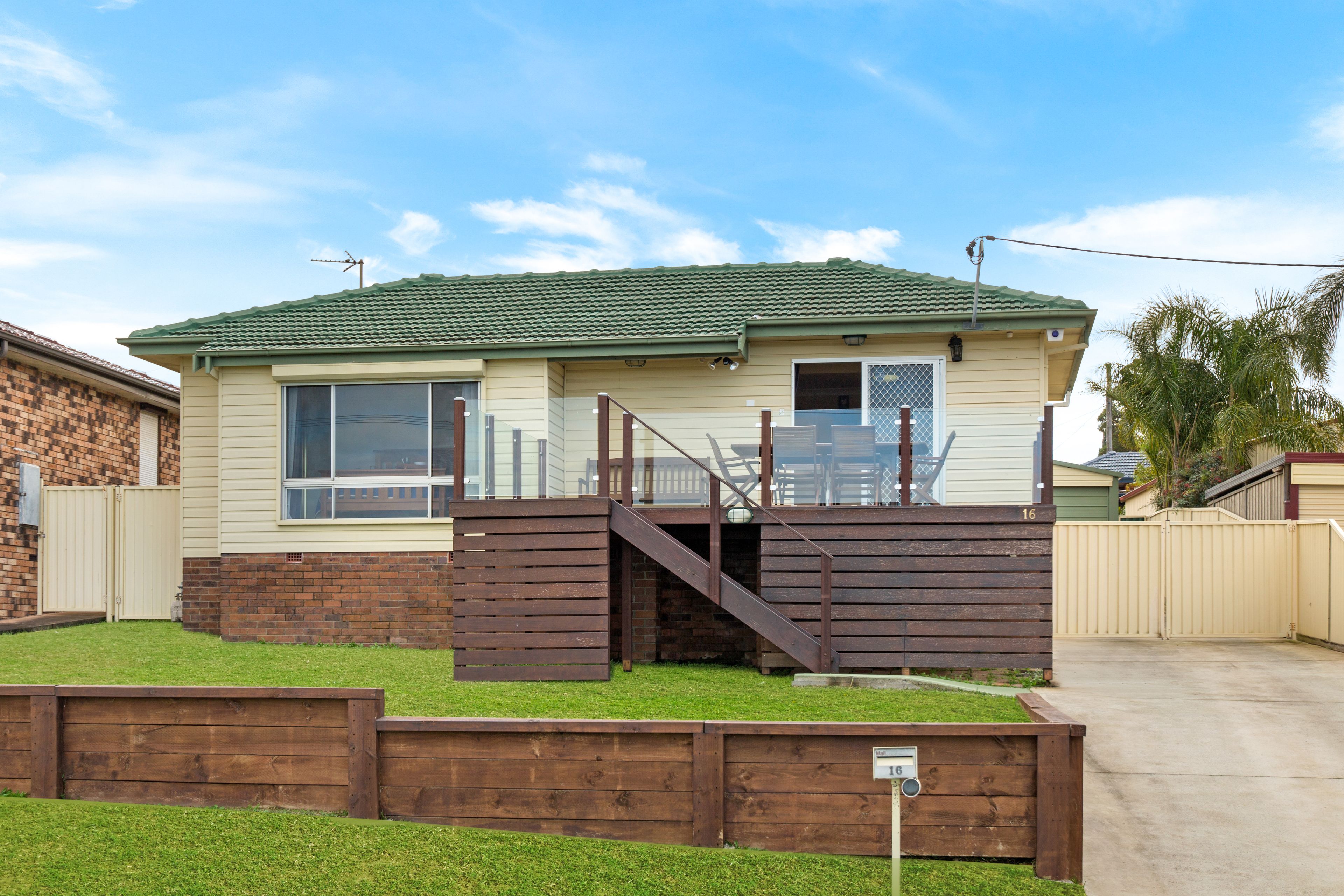 16 Holborn, Berkeley, NSW 2506
