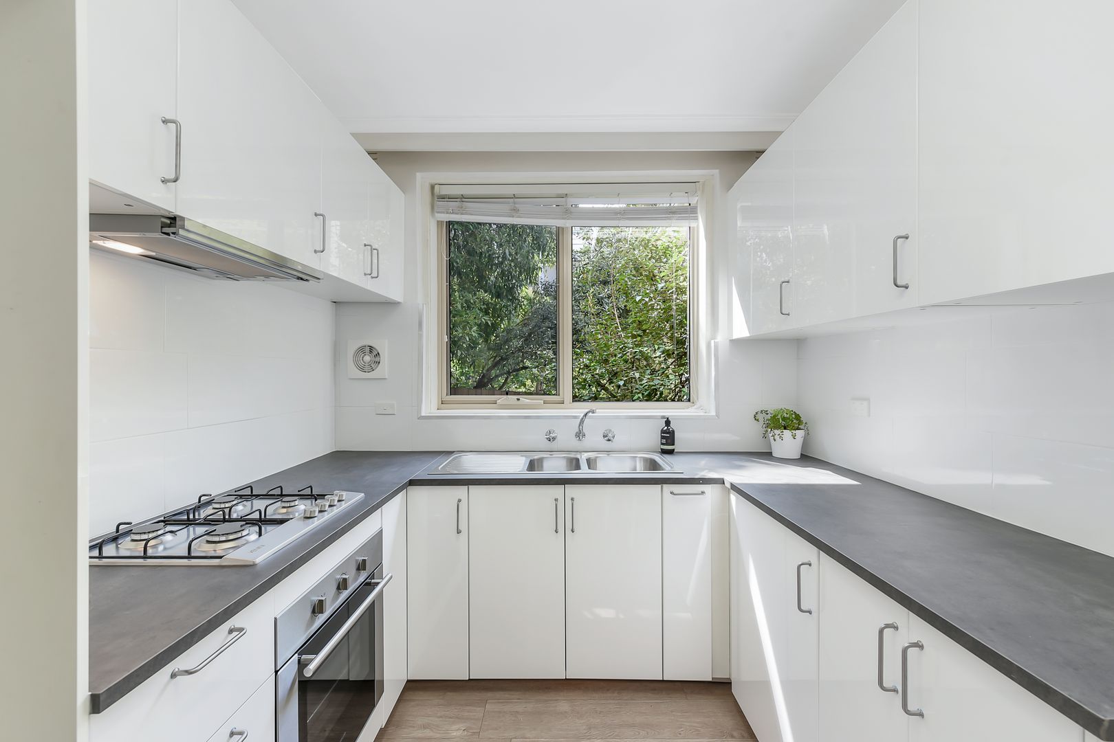 1/396 Dandenong Road, Caulfield North, VIC 3161