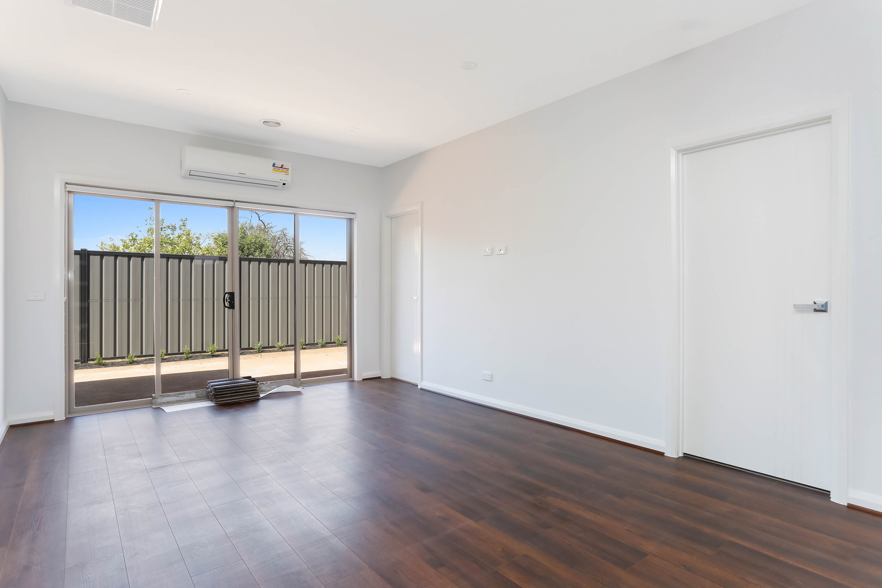 2/3 Rockbank Road, Ardeer, VIC 3022