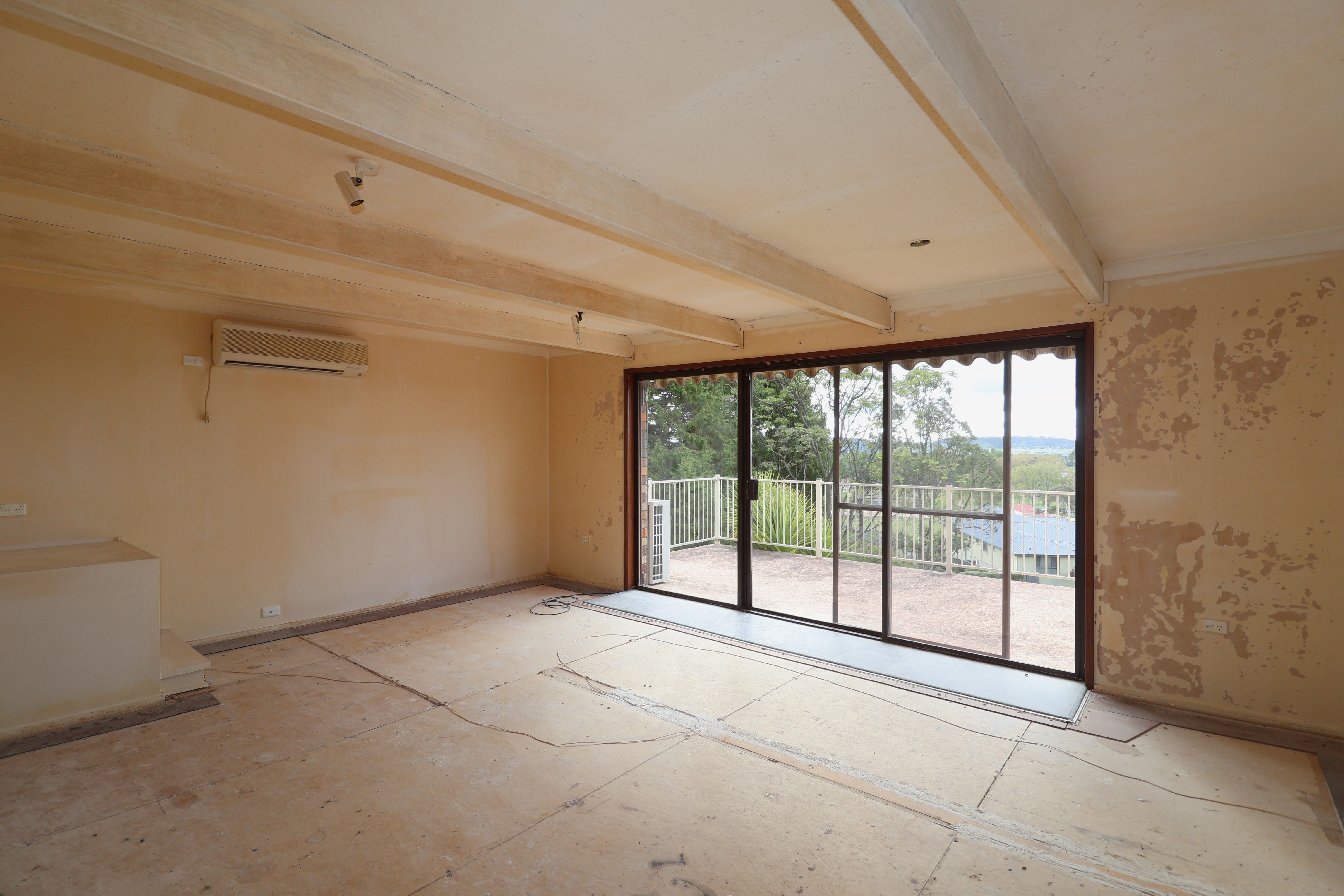 23 Bates Avenue — photo 5 of 16