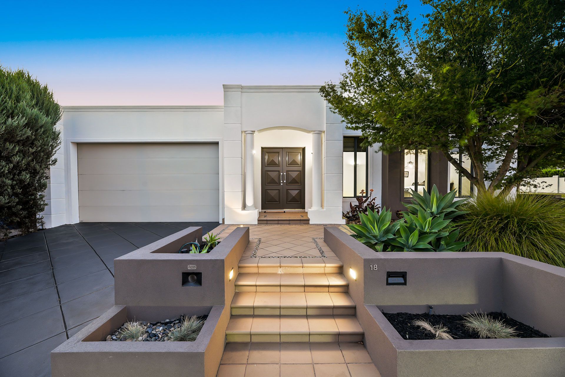 18 Canning Drive, Berwick, VIC 3806
