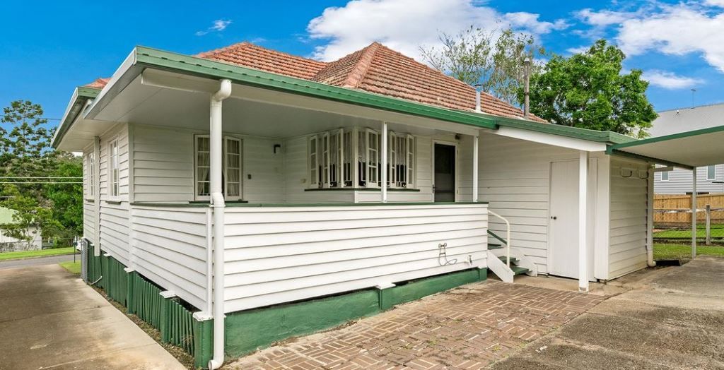 30 Third Street, Camp Hill, QLD 4152