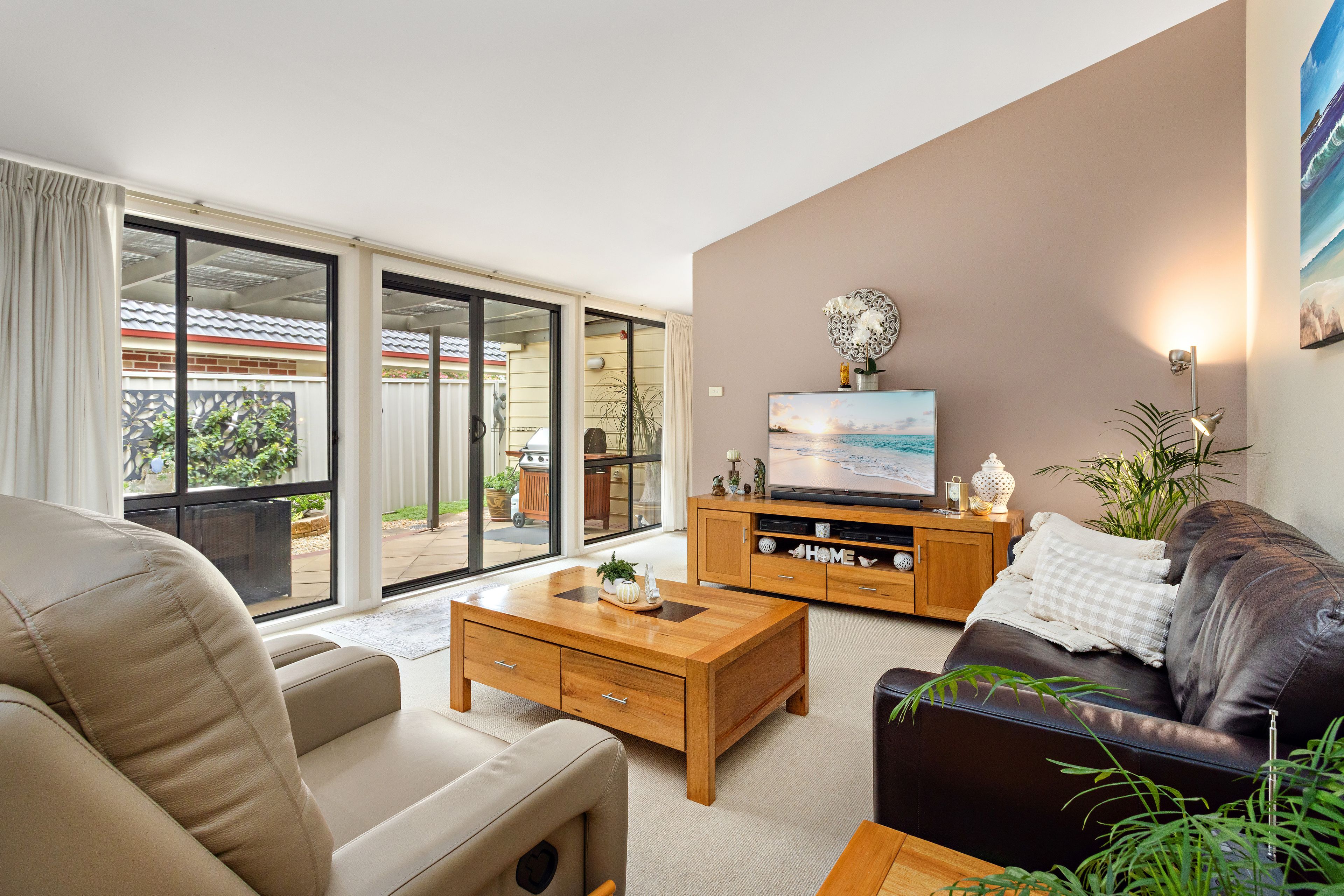 84A South Kiama Drive — photo 6 of 15