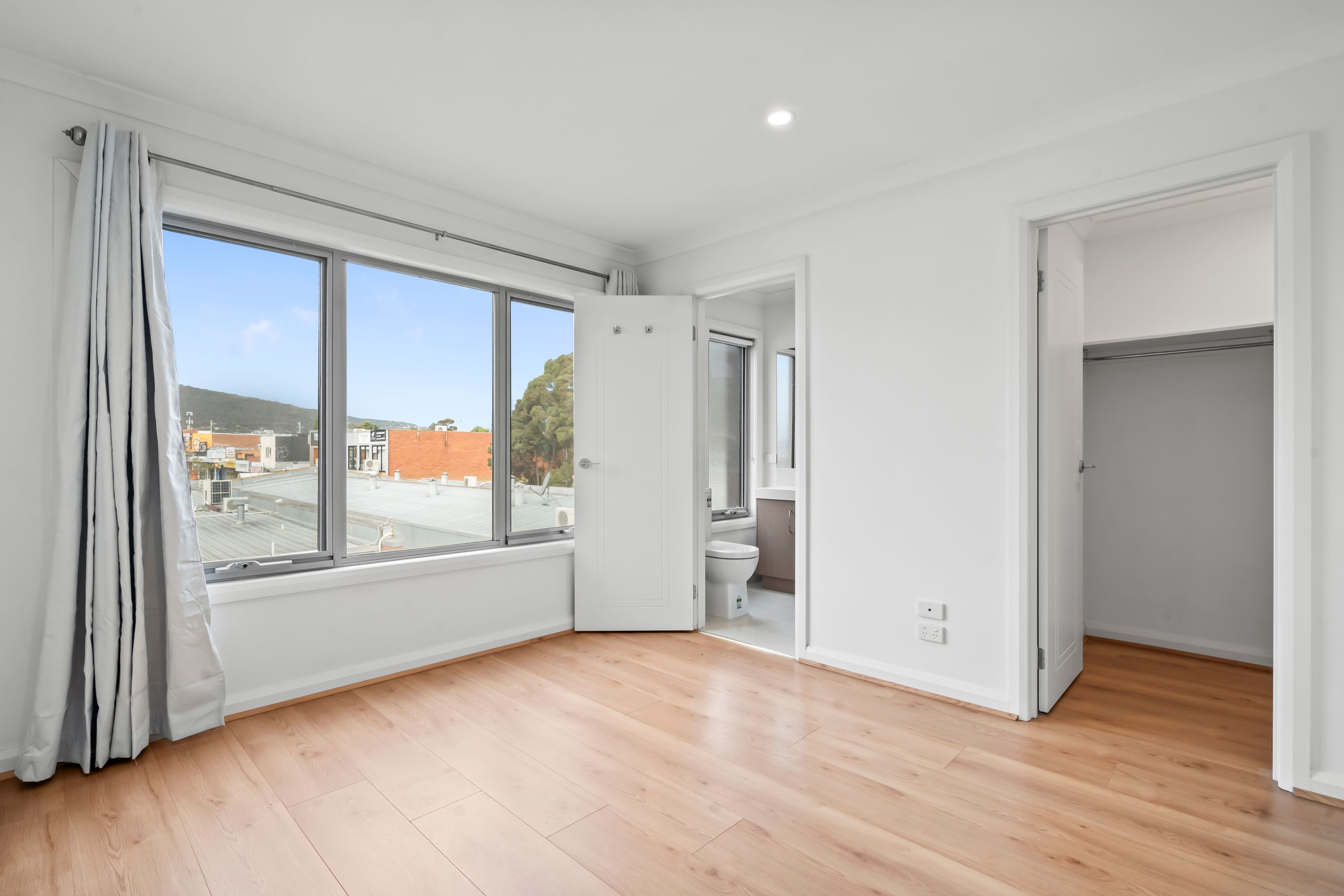 7/10 Adele Avenue — photo from Ray White The Bayside Group