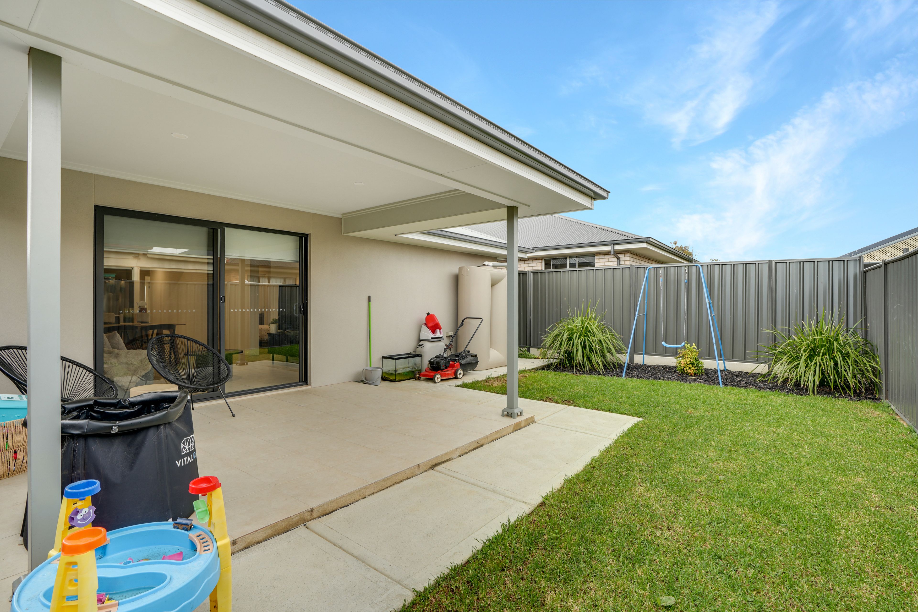 25 Hollow Drive — photo 12 of 13