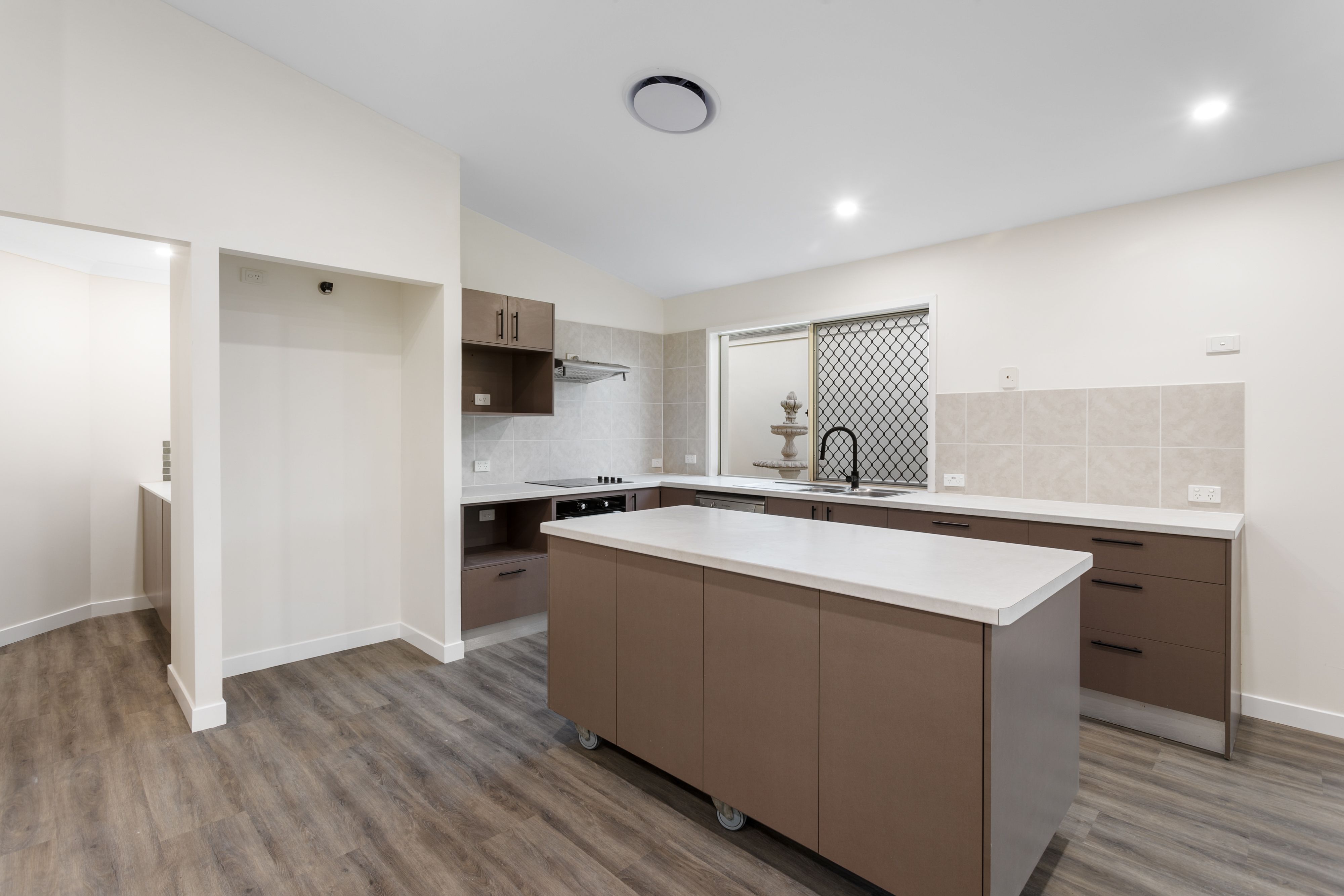 117 Phillip Parade — photo 12 of 26