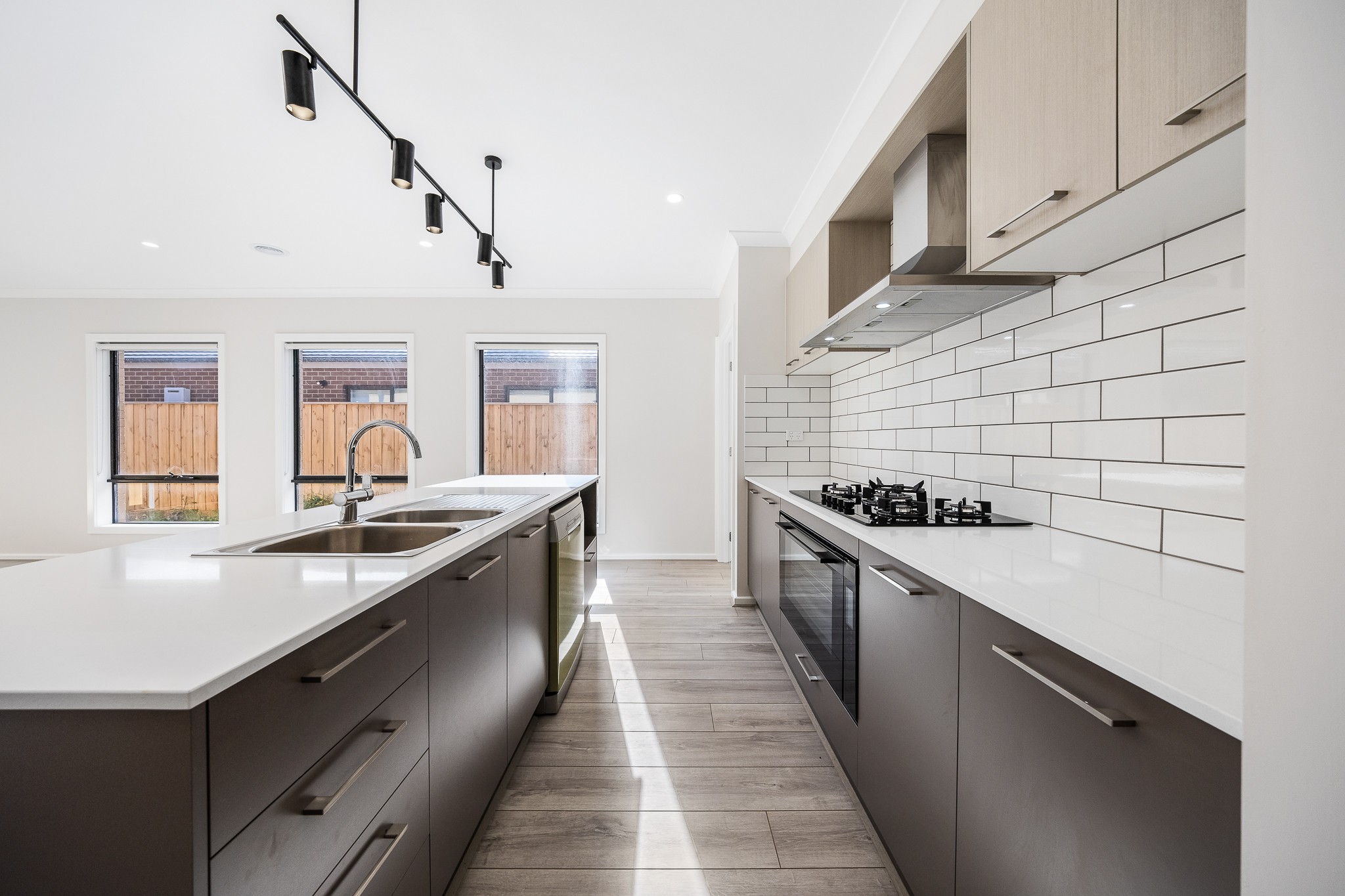 7 Bruhn Street, Clyde North, VIC 3978