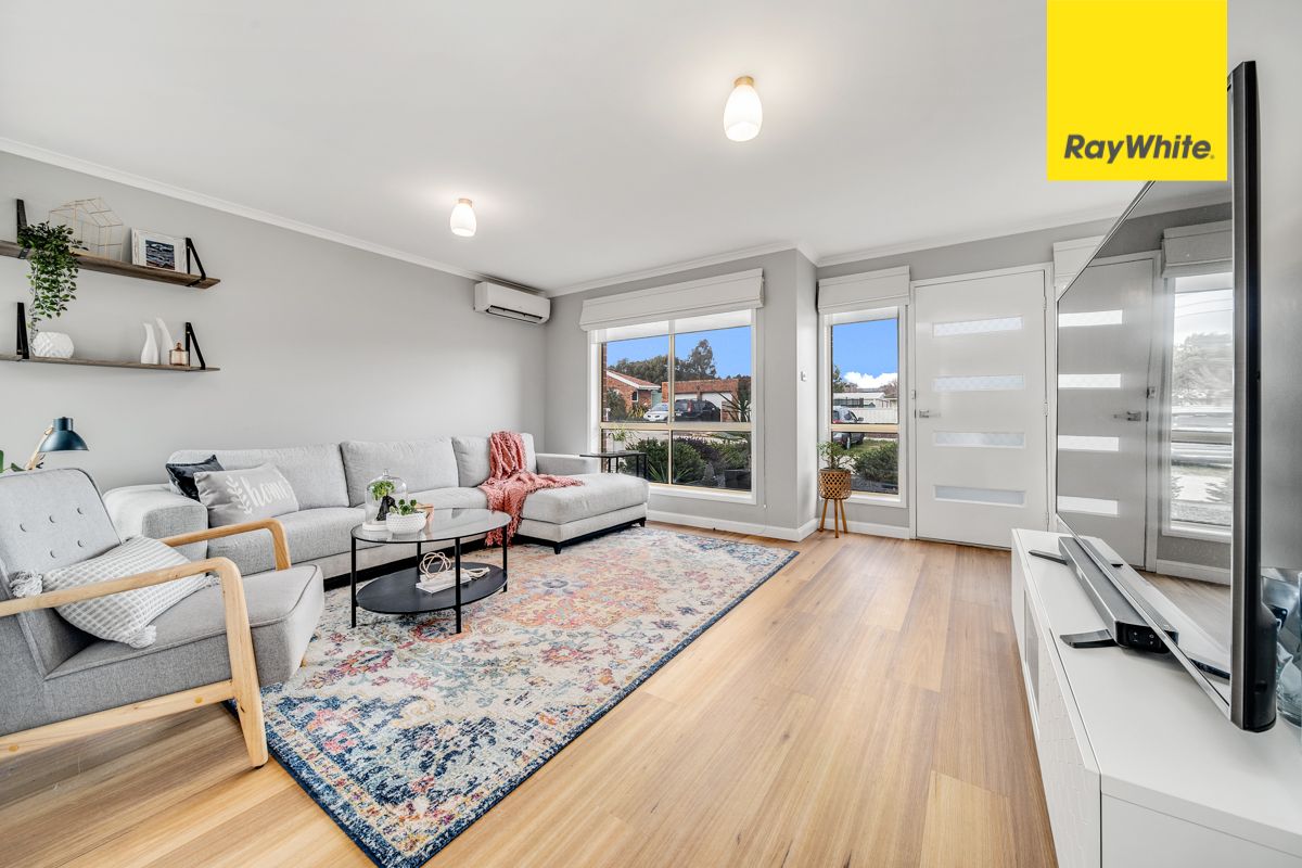 35 Thornhill Crescent, Dunlop, ACT 2615