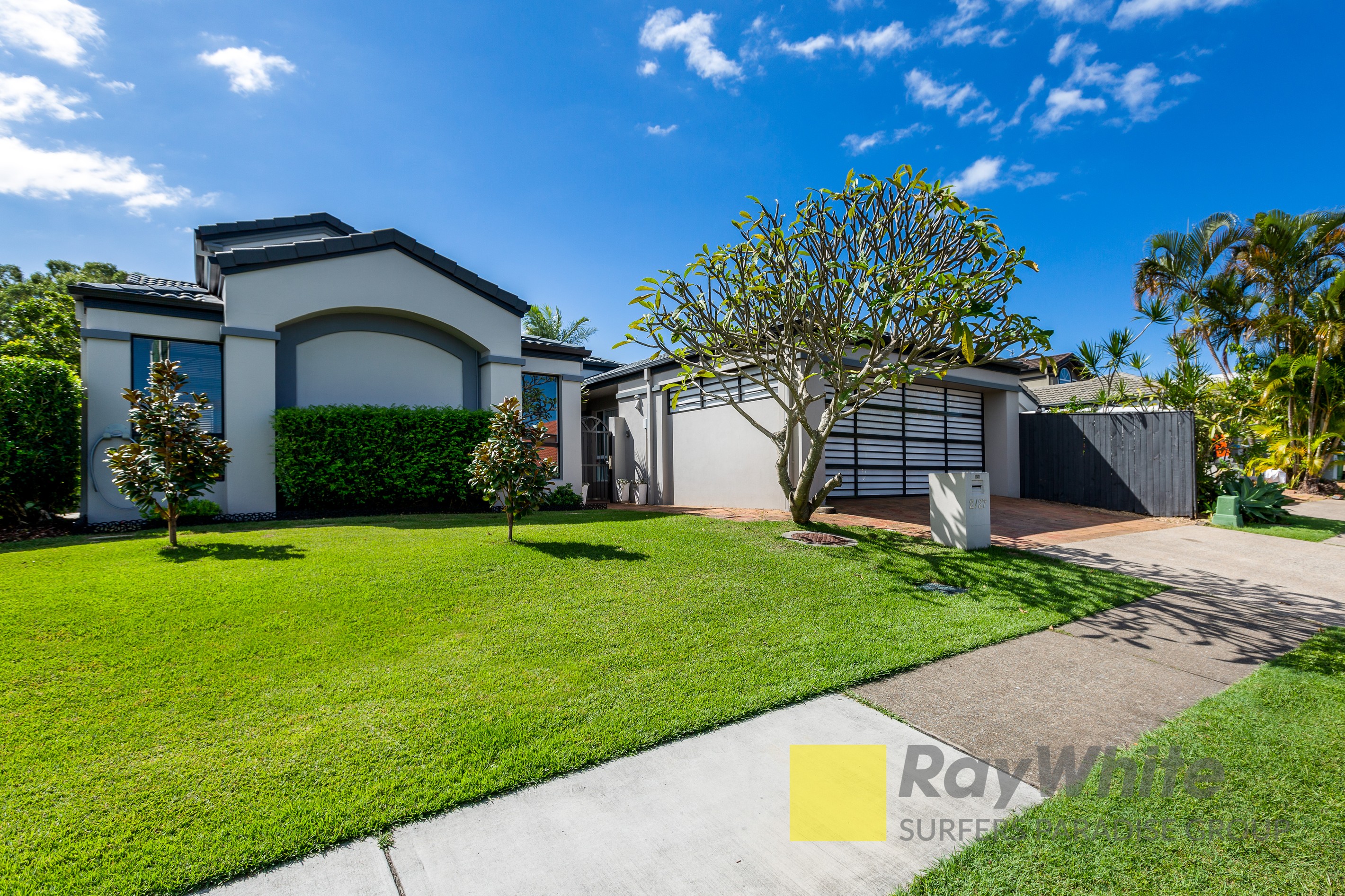 2/27 Heeb Street, Bundall, QLD 4217