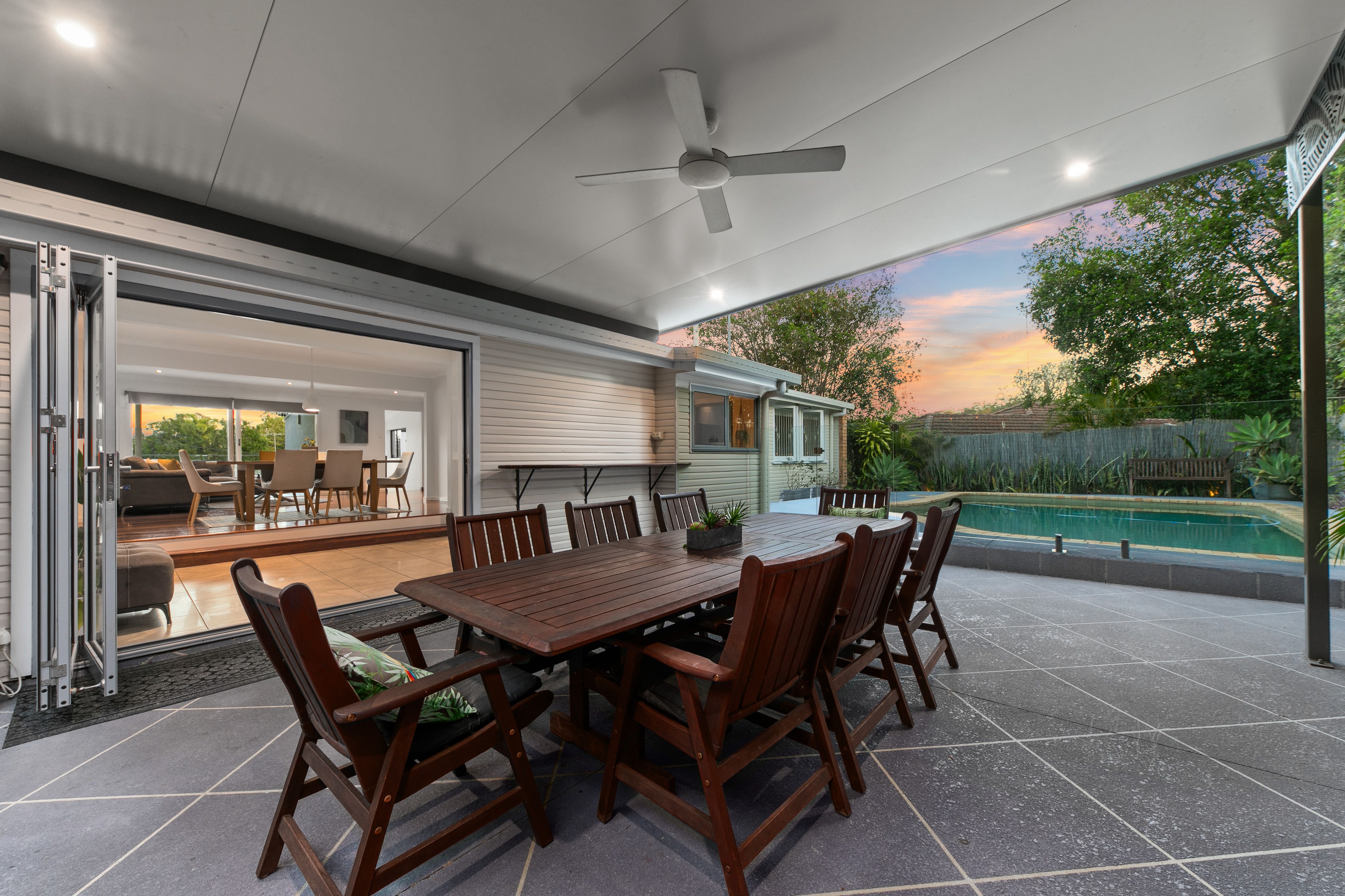 17 Belvedere Street, Tarragindi, QLD 4121