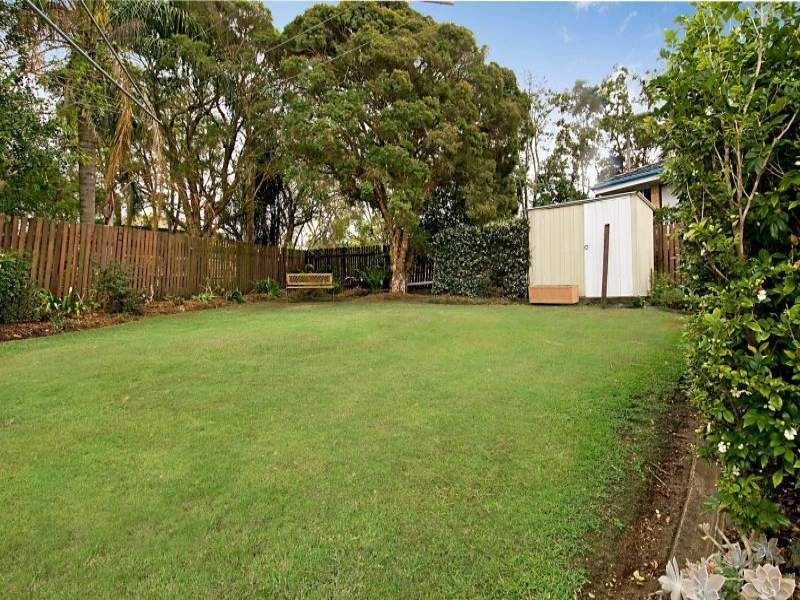 11 Pavonia Street, Everton Hills, QLD 4053