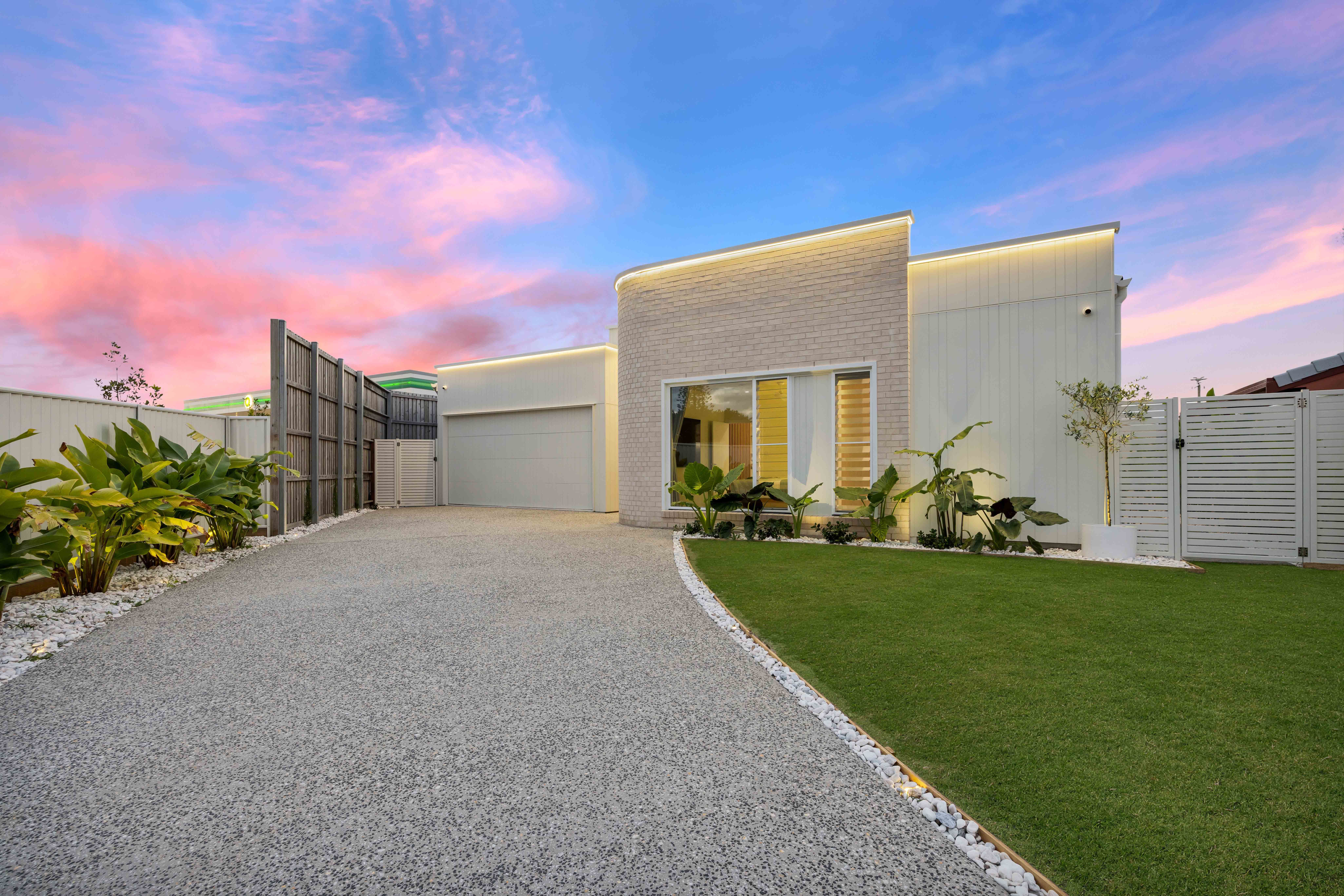 11 Kookaburra Crescent, Bokarina, QLD 4575
