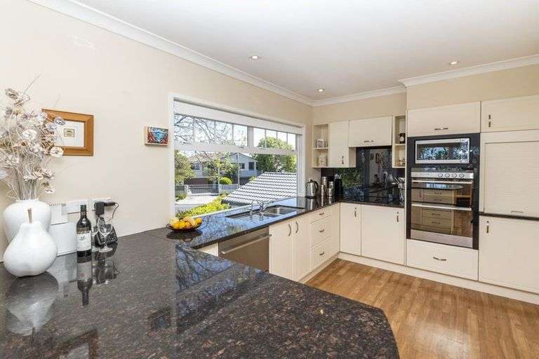 40 Clovelly Road photo 2