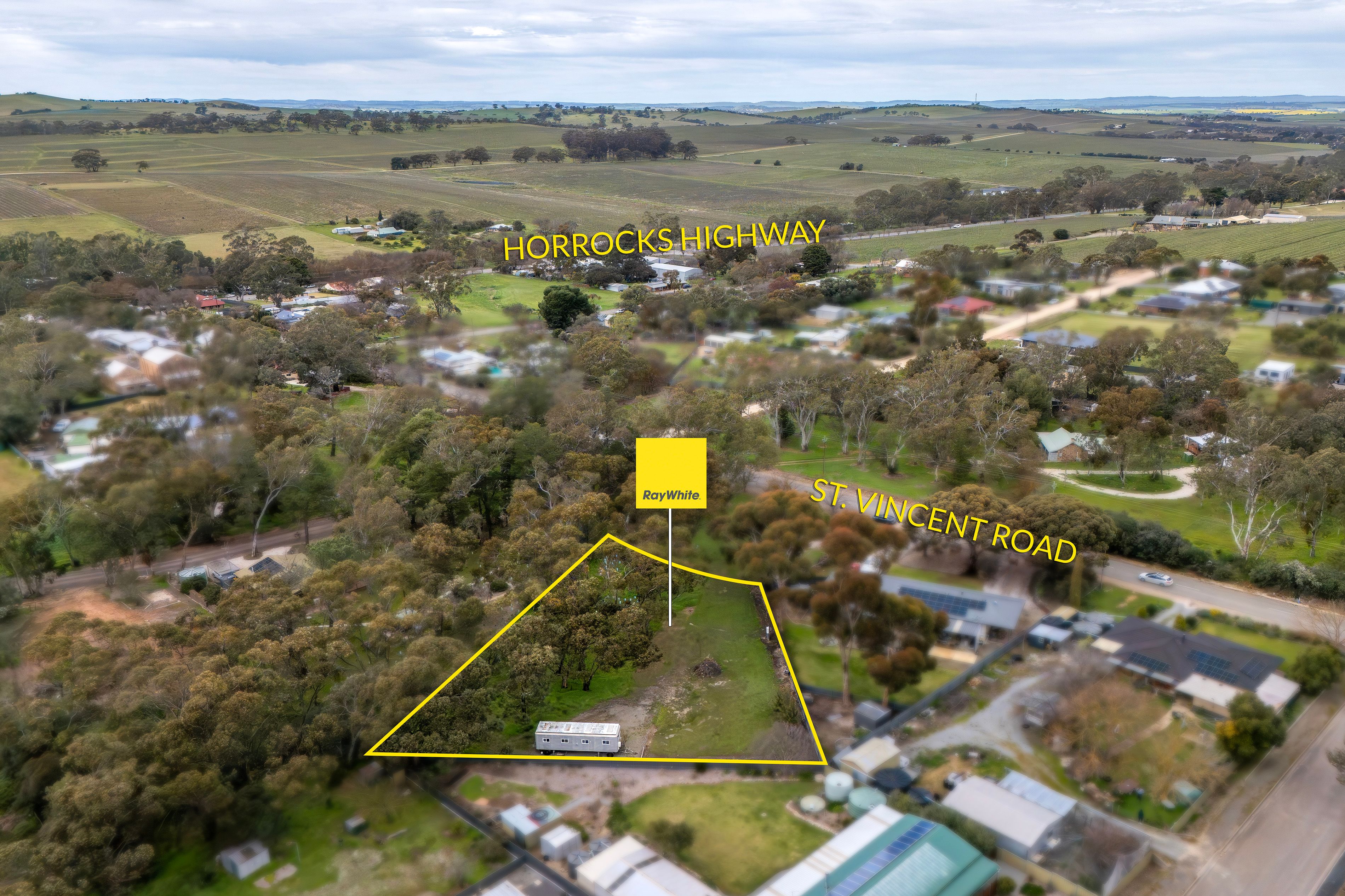 18 St Vincent Road — photo 3 of 9