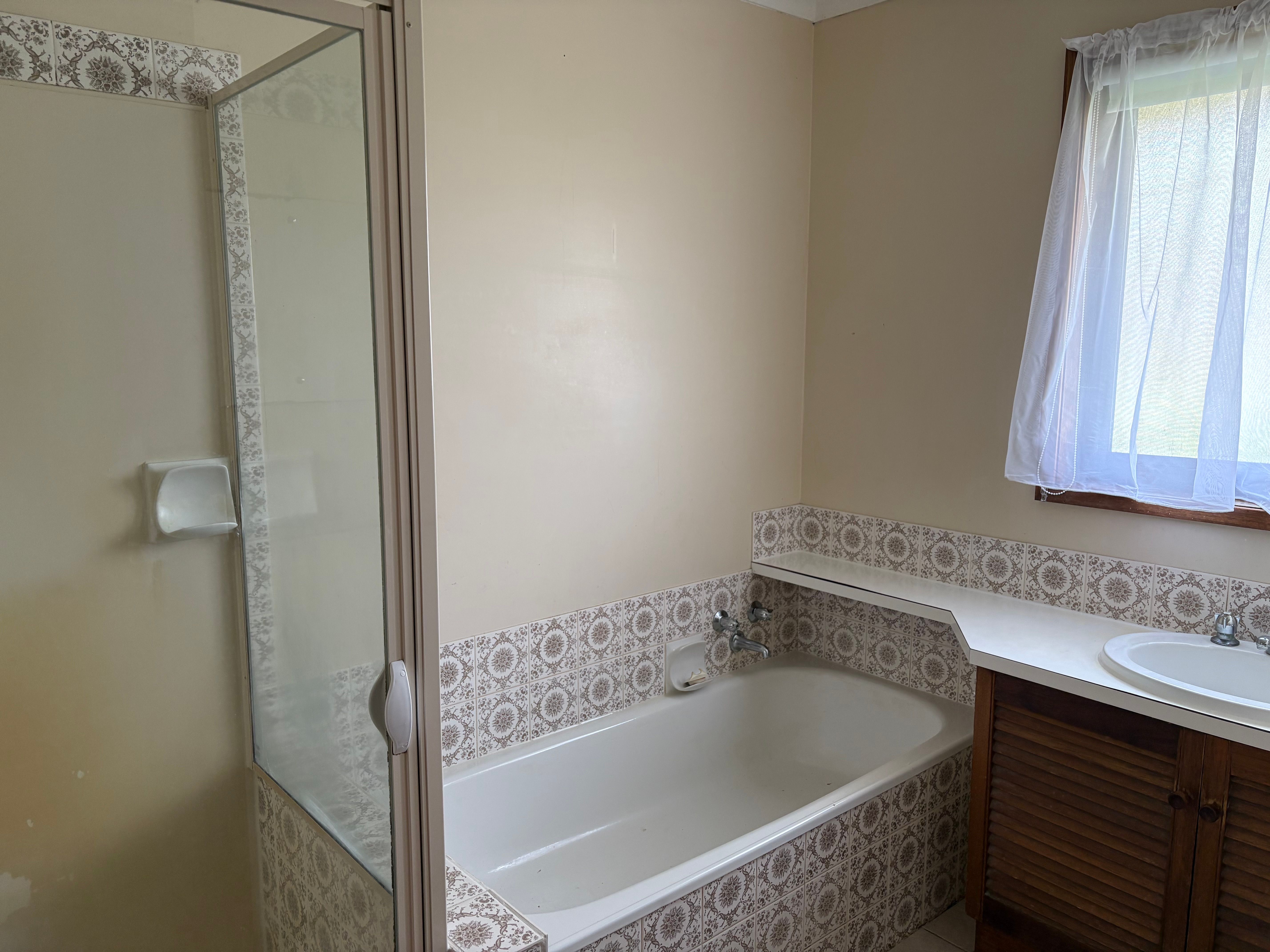 27 Karana Drive — photo 6 of 7