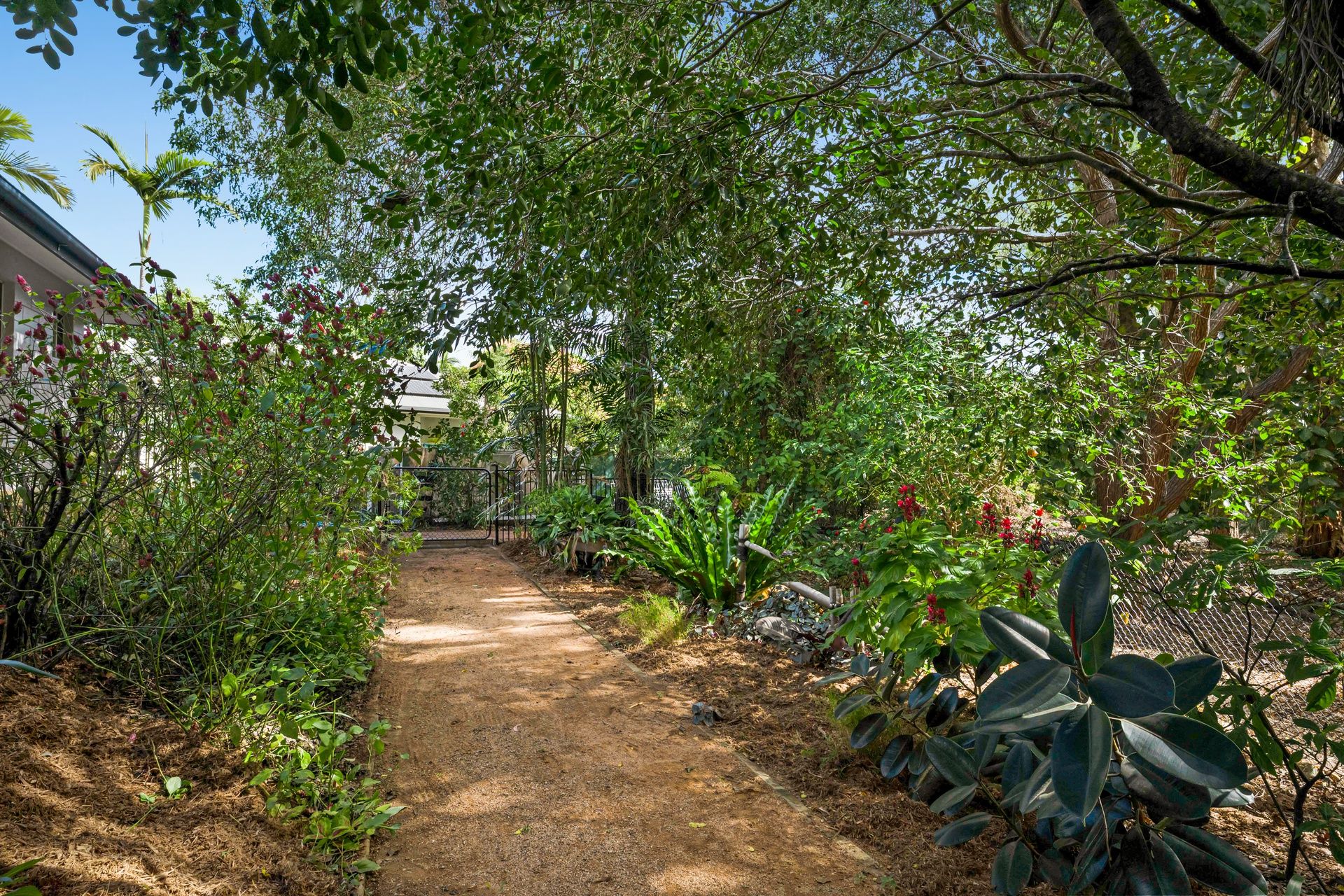 7 Almond Court — photo 15 of 16