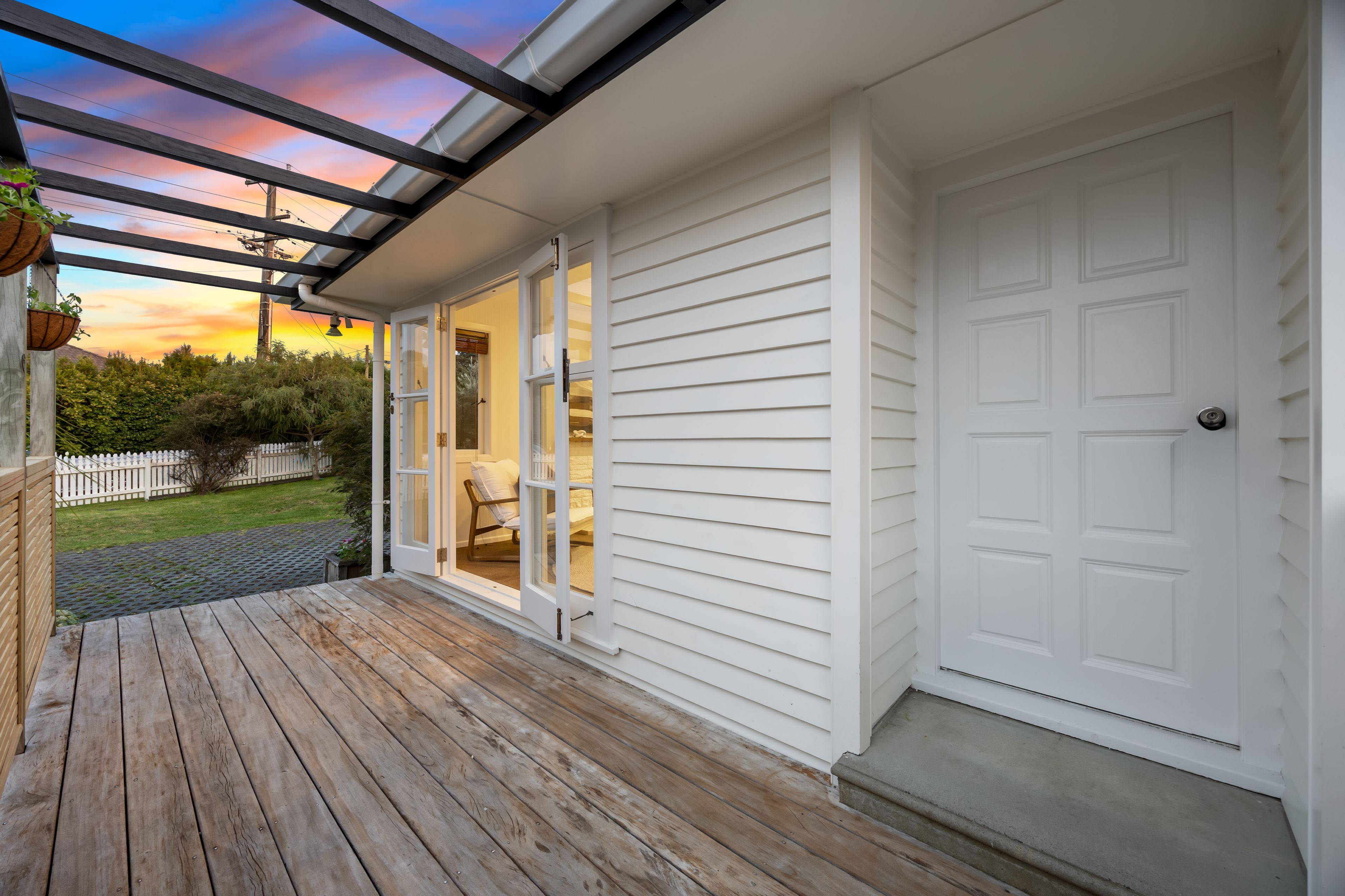 1/3 Mackenzie Street, Te Atatu South, Waitakere City