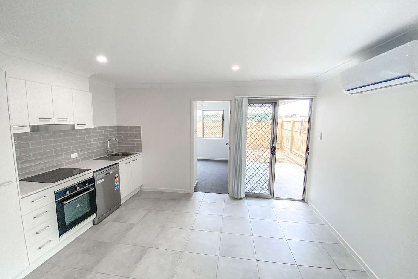 2/36 Burbury Road, Morayfield, QLD 4506