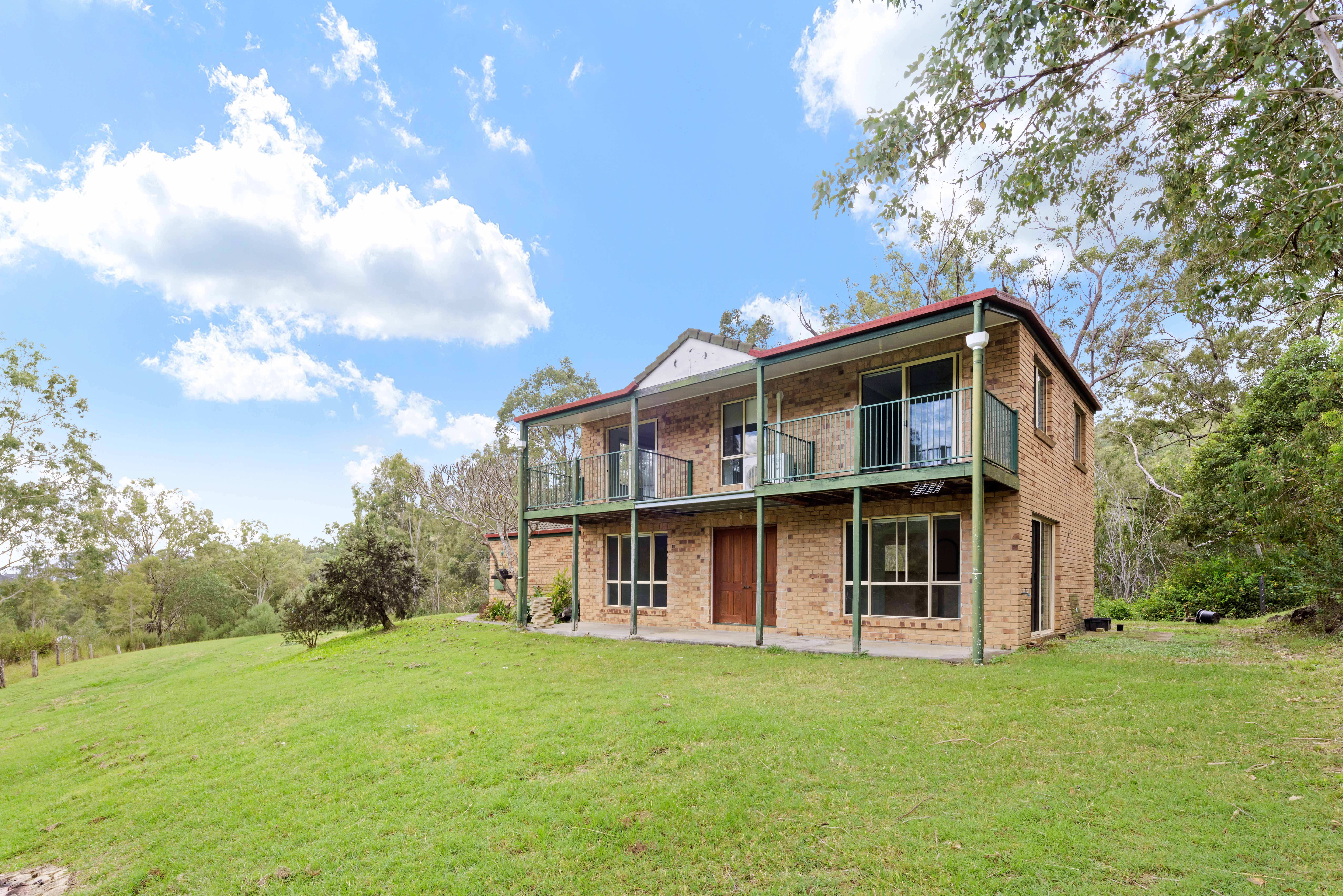 4/199 Lamington National Park Road — photo from Ray White TMG