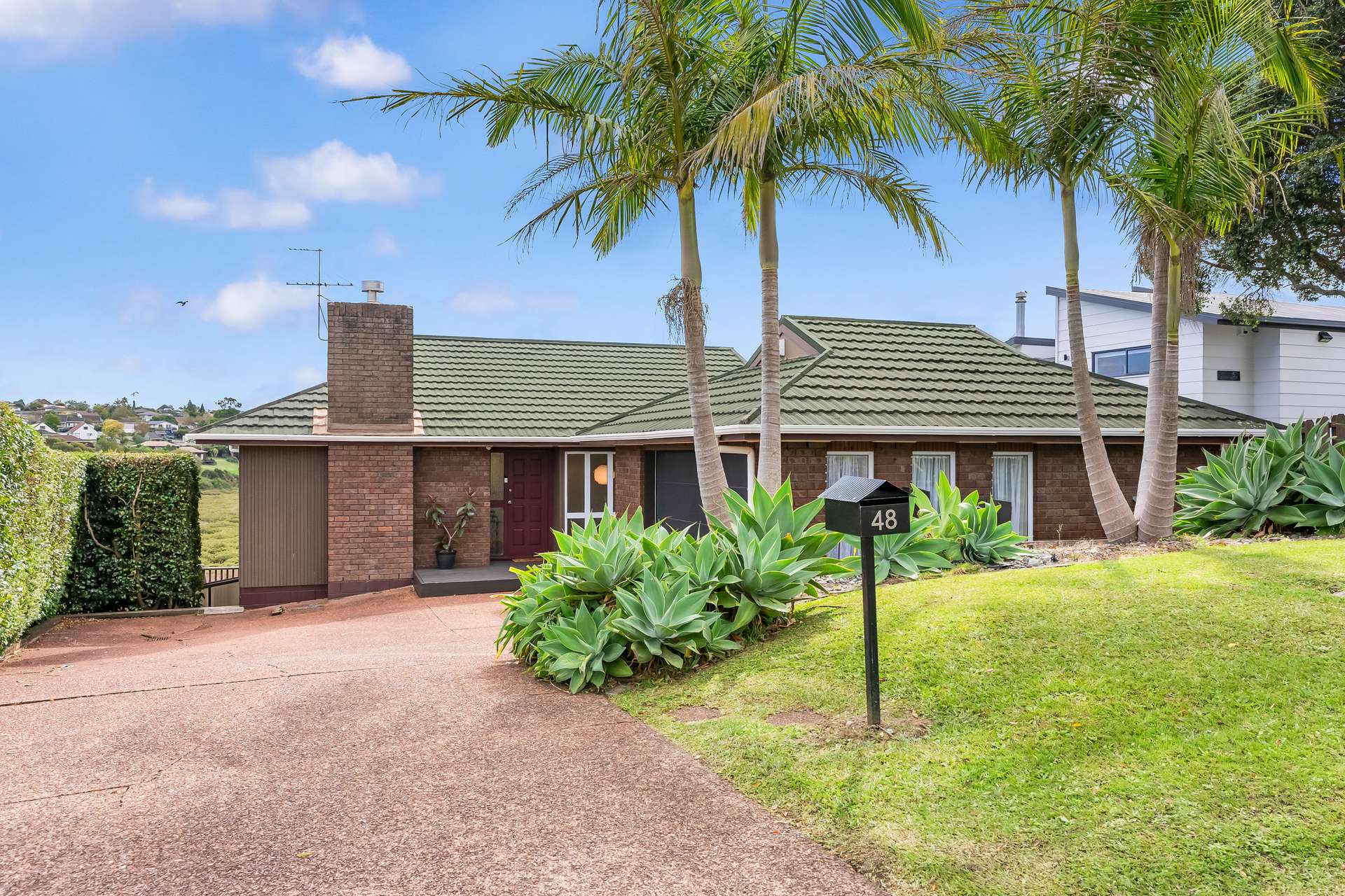 48 Galloway Crescent photo 0
