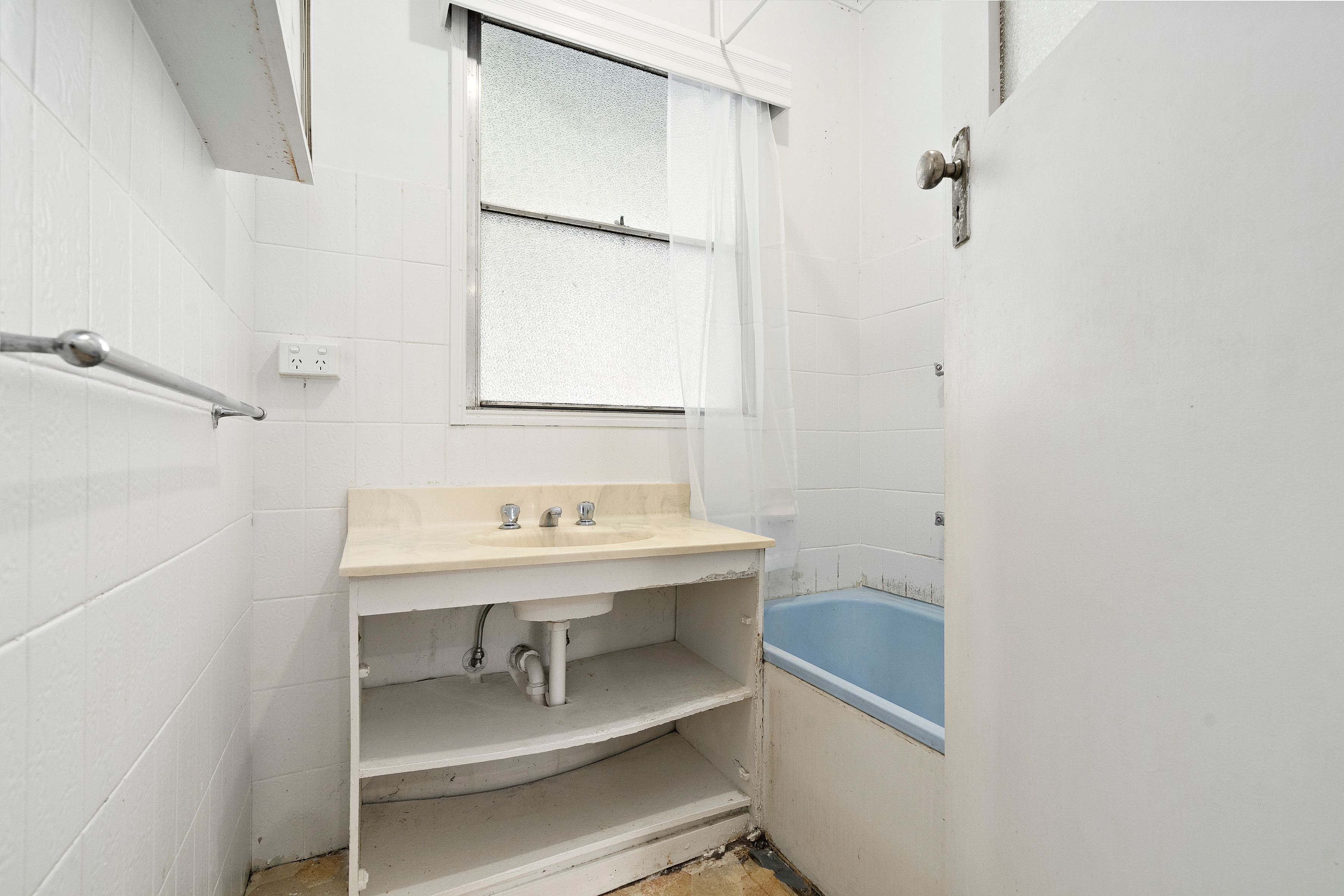 3 Charlton Street — photo 9 of 11