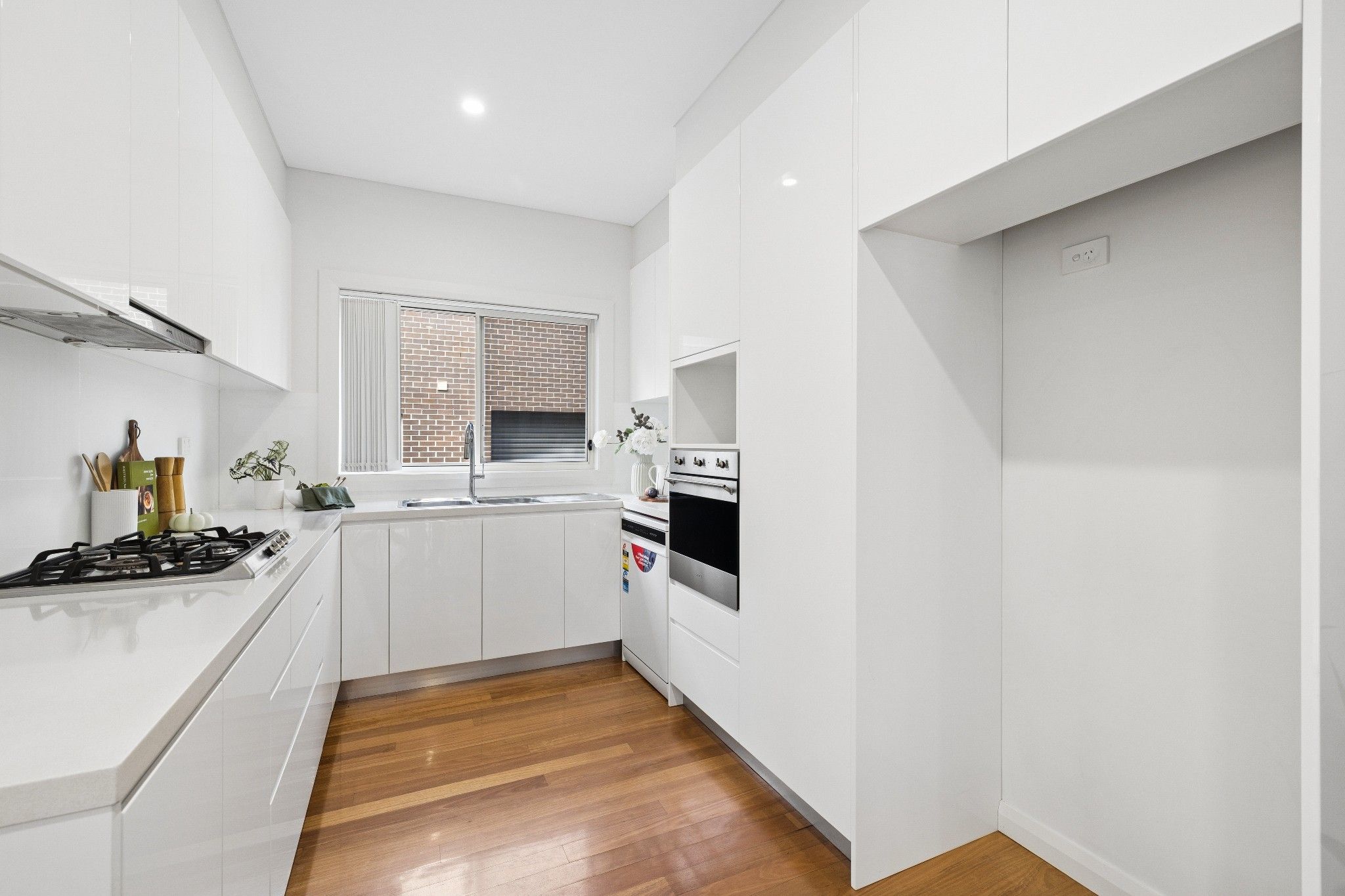 1/10 Hermoyne Street — photo 8 of 26