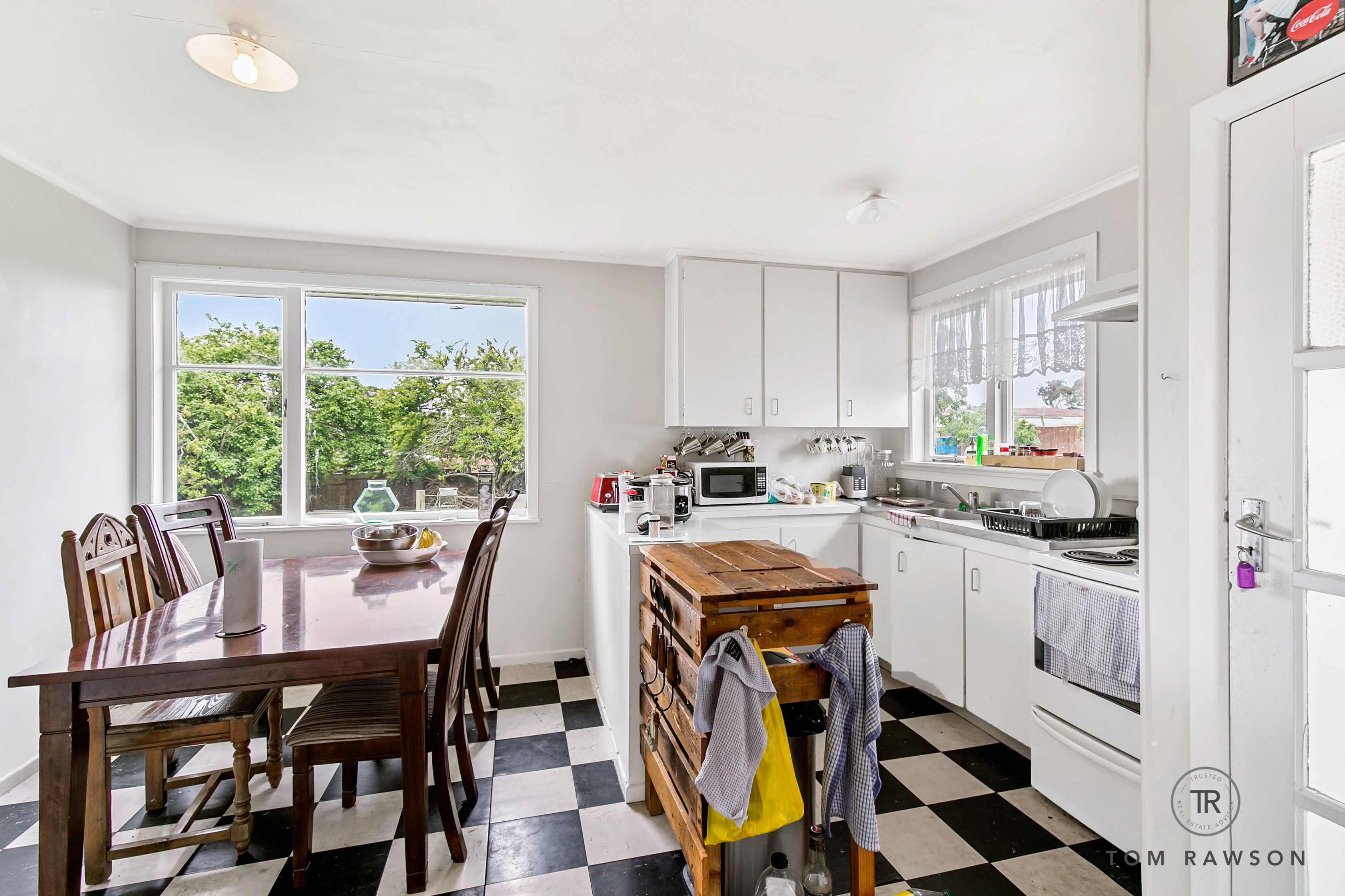 16 Everitt Road, Otara, Manukau City