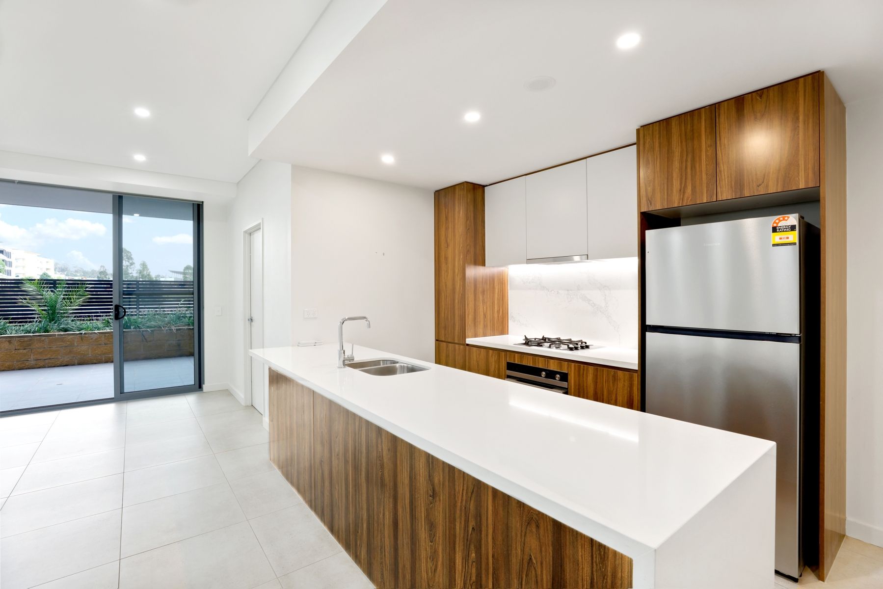 103/98 Lakeside Parade, JORDAN SPRINGS, NSW 2747