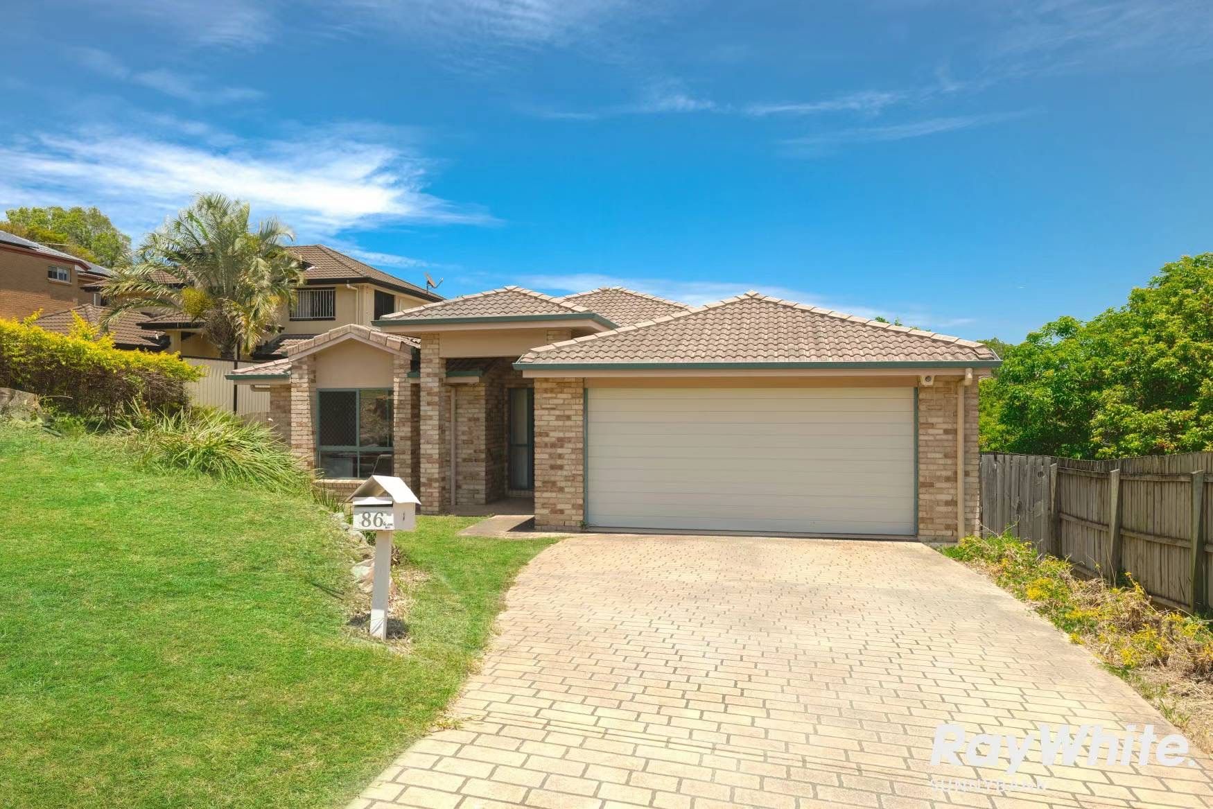 86 Oakleaf Street, Eight Mile Plains, QLD 4113