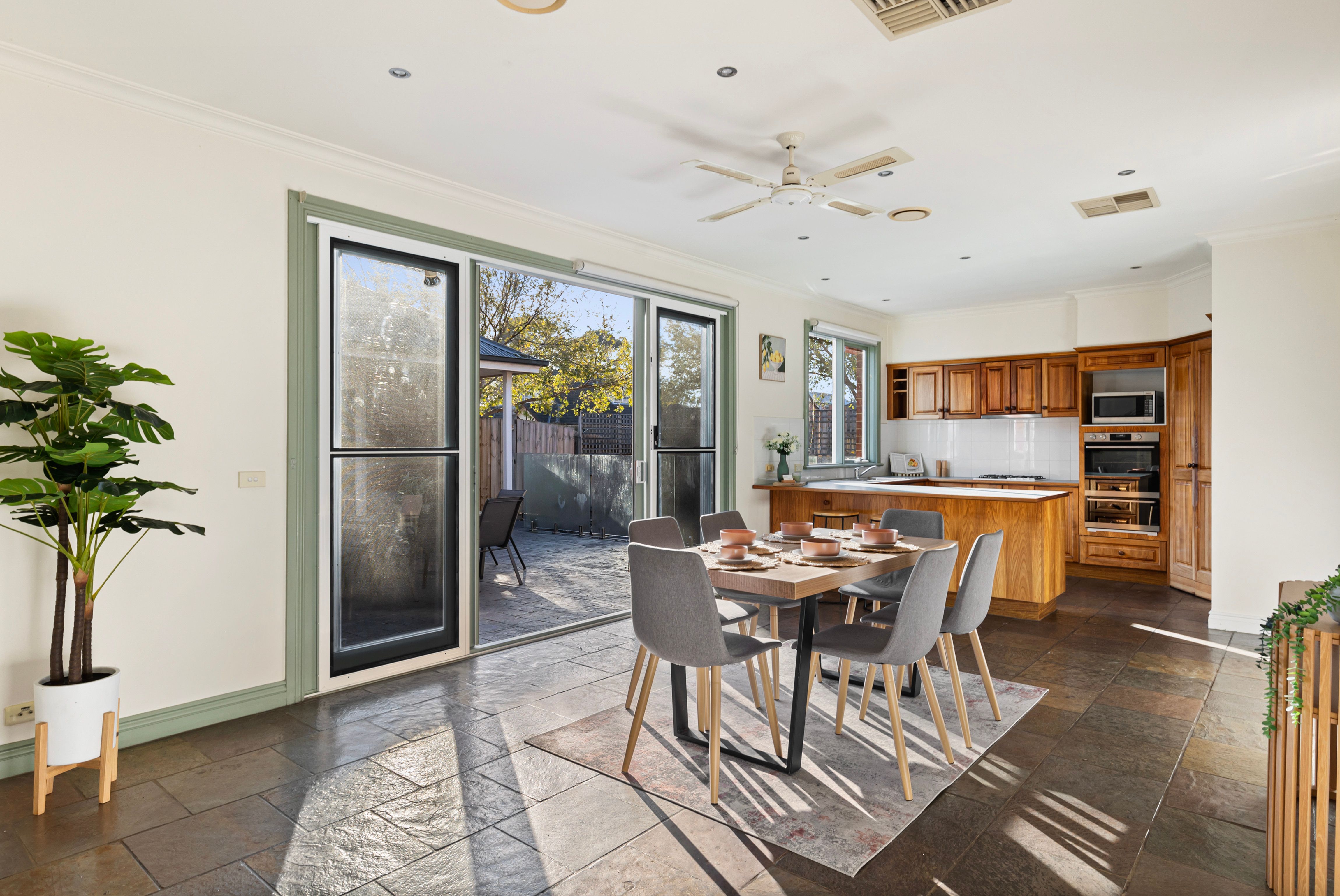 23 Dickson Court — photo 3 of 11