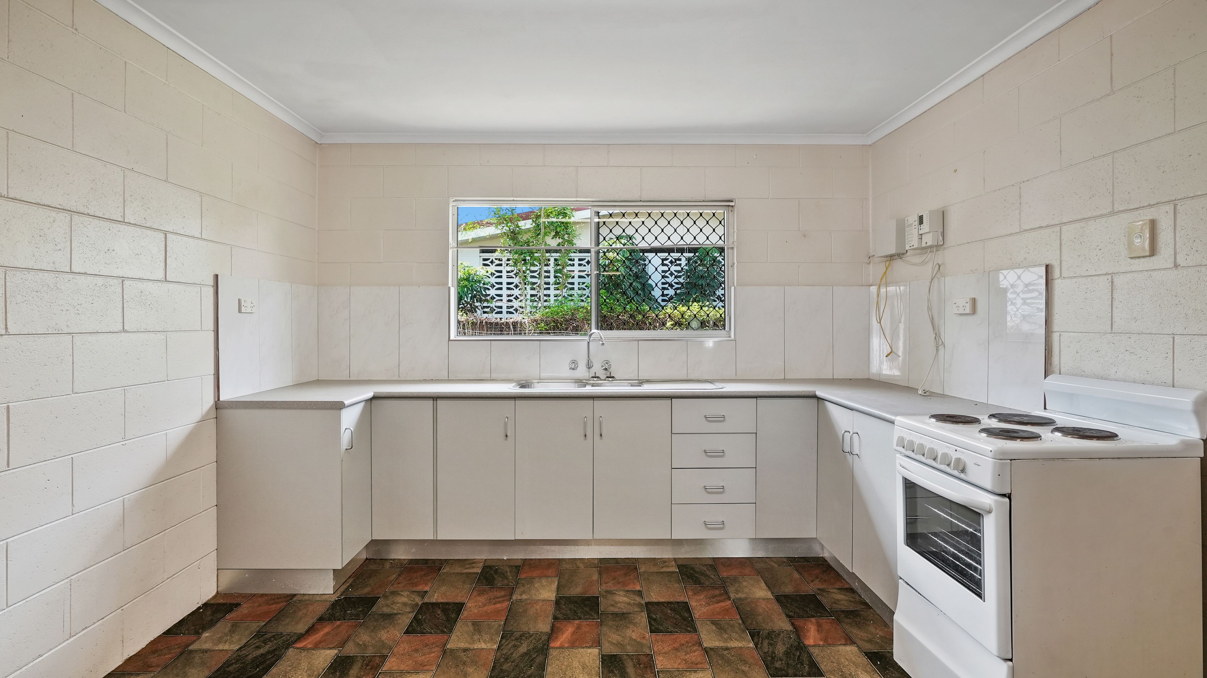 1/334 Gatton Street, Manunda, QLD 4870
