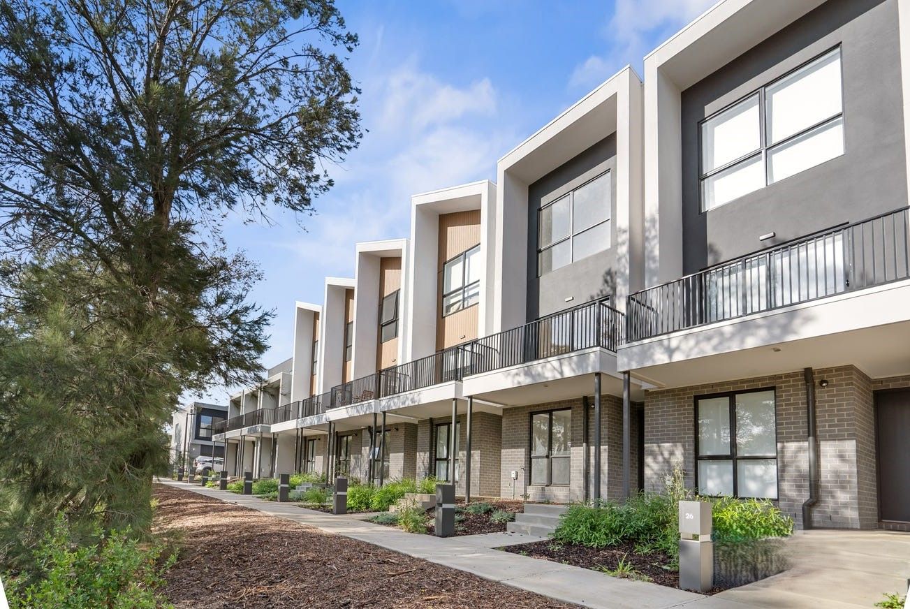 8 Bocconcini Walk, Mill Park, VIC 3082