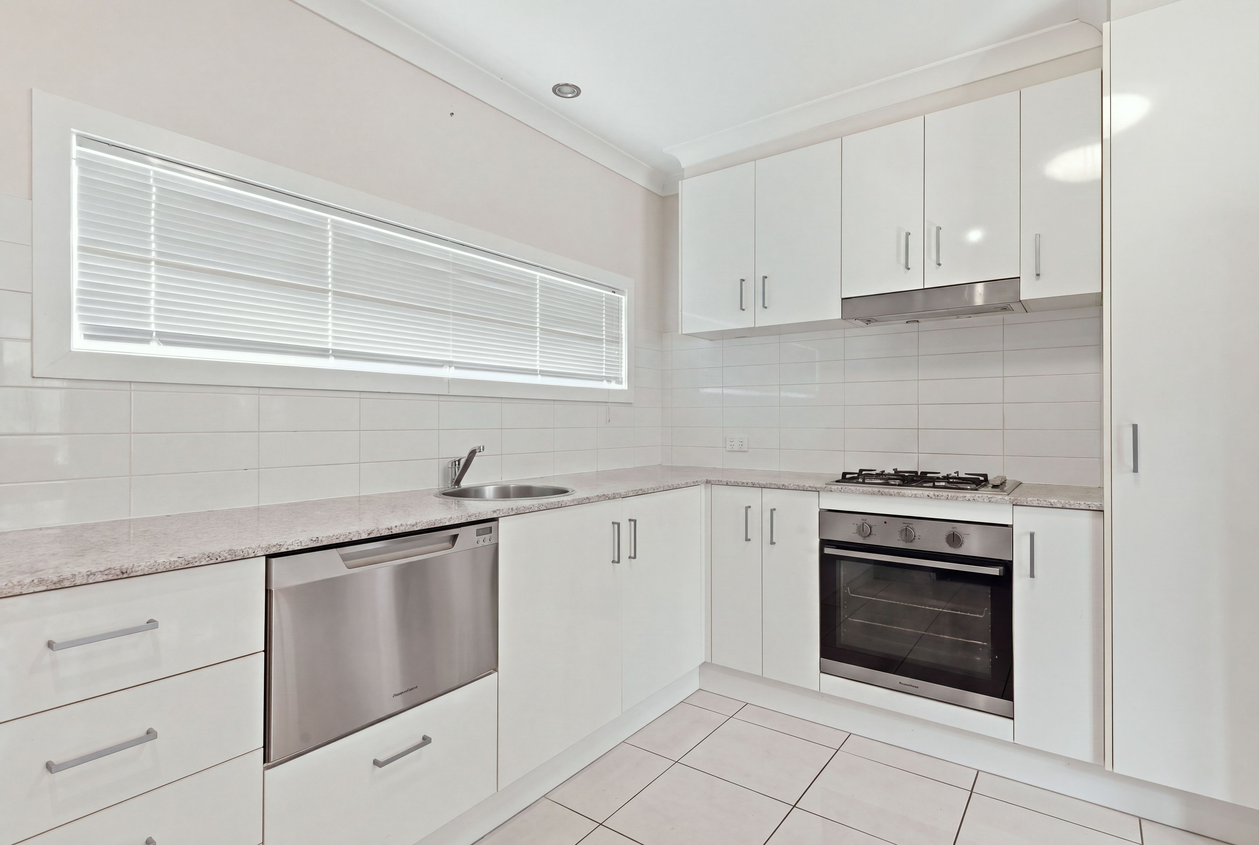 29 Jenolan Lane — photo 8 of 13