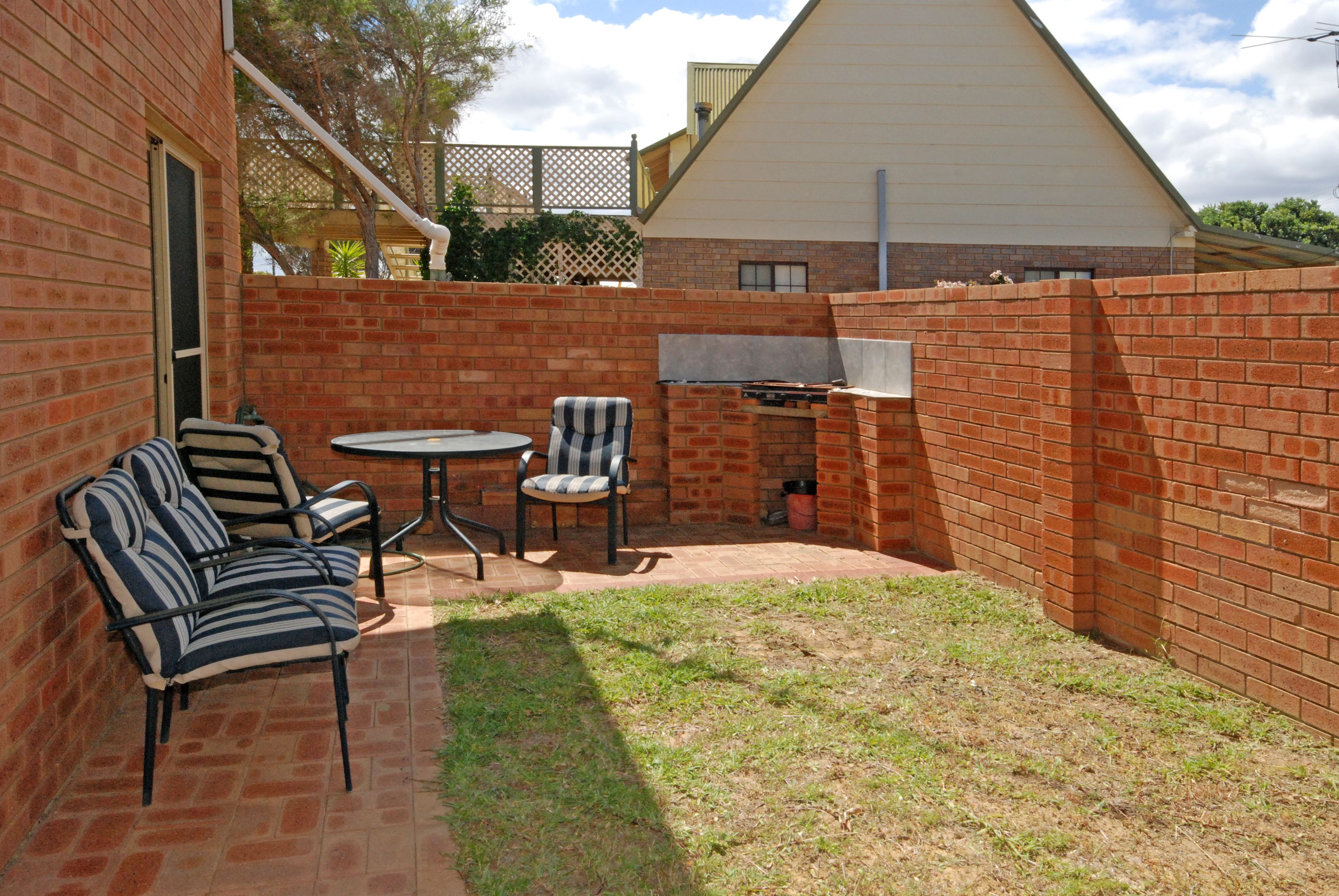 Unit 1, 3 Tuart Street, Leeman, WA 6514