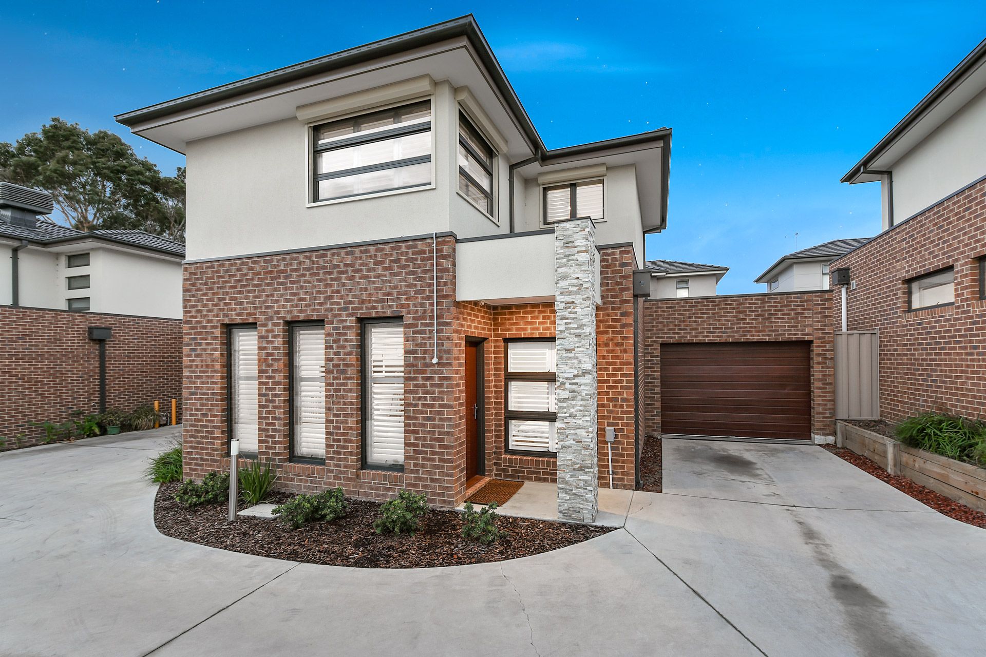 122 Kennington Park Drive, Endeavour Hills VIC 3802