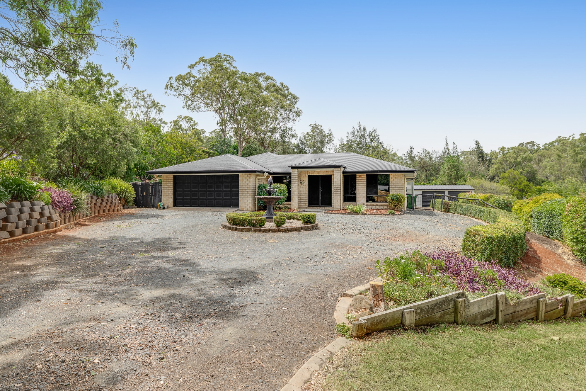 2 Karingal Court, Glenvale, QLD 4350