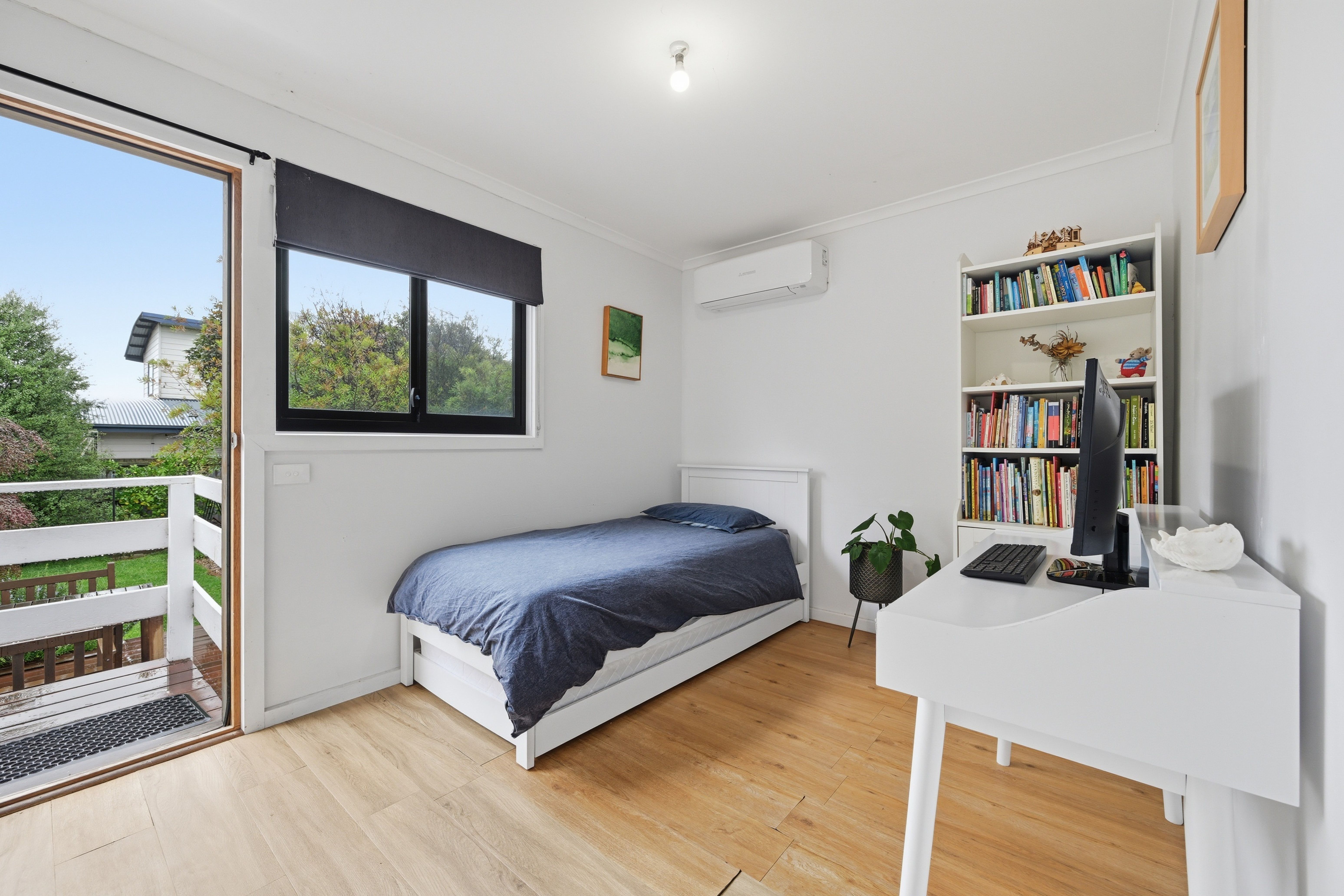 22 Tamara Crescent — photo 11 of 15