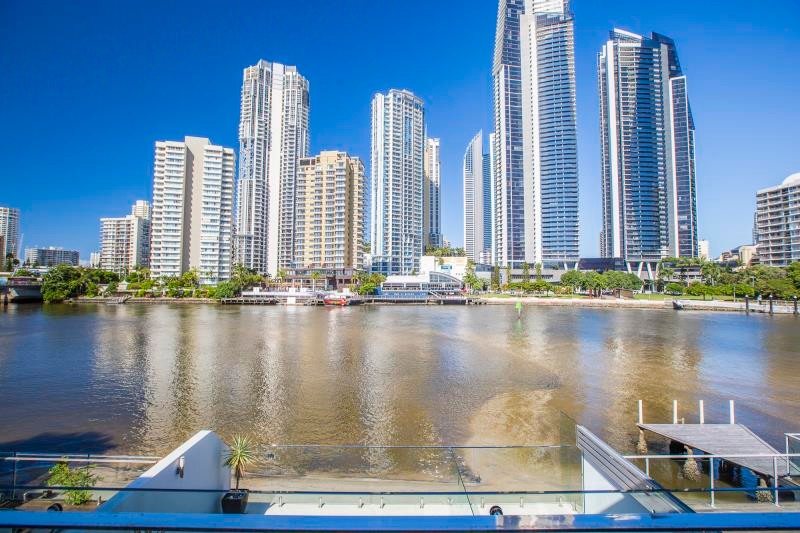 2/25 Tarcoola Crescent, Surfers Paradise, QLD 4217