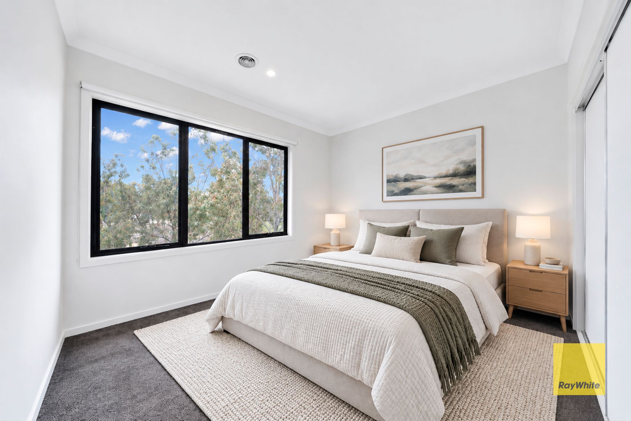8/4 Westonbury Drive — photo 19 of 30