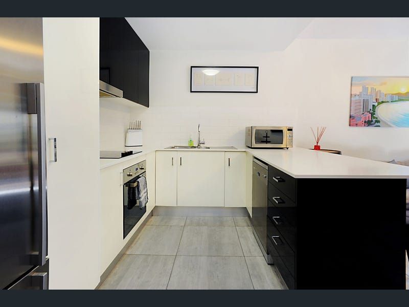 1/35 Crown Street, Holland Park West, QLD 4121