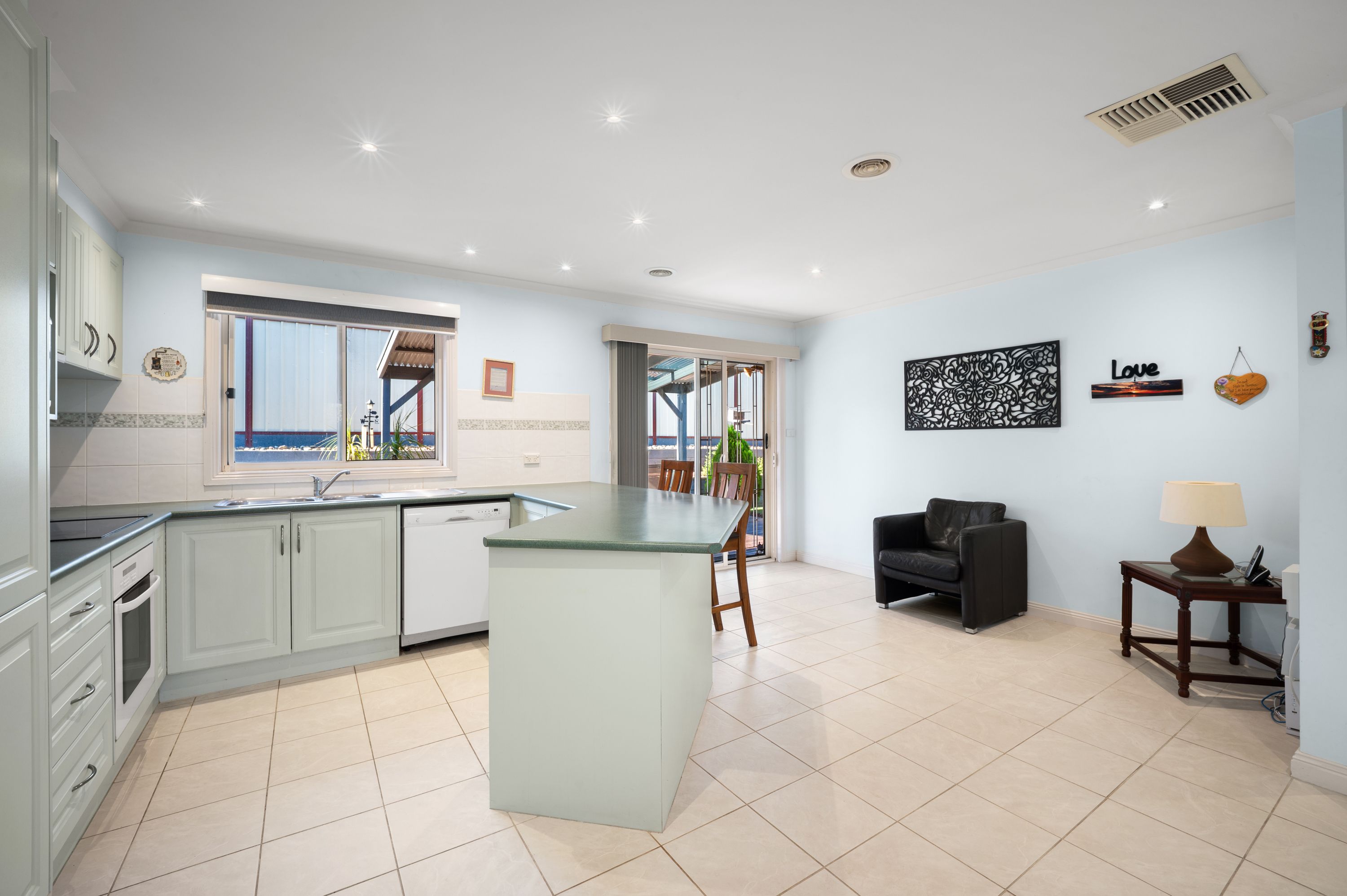 6 Sian Court, South Morang, VIC 3752