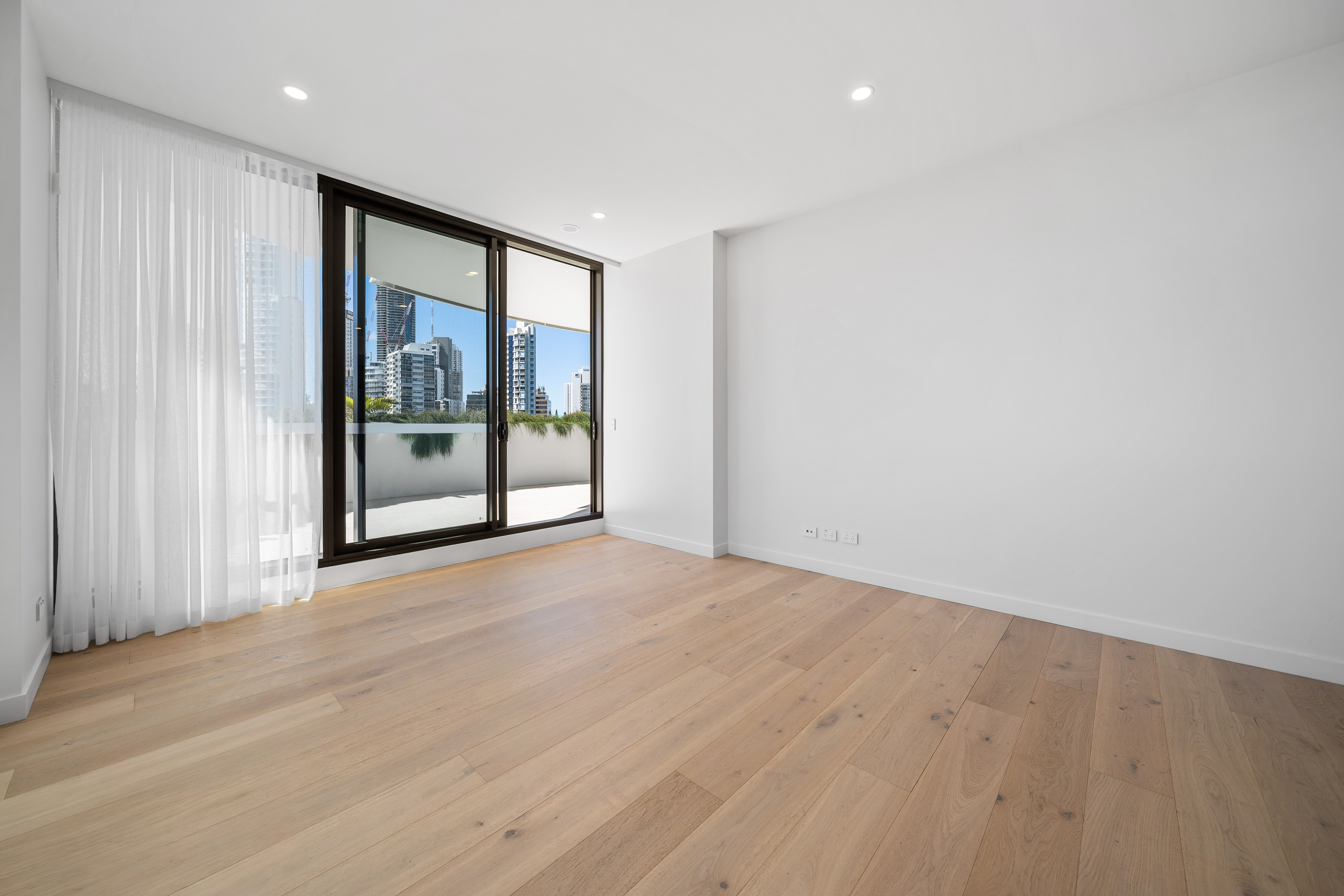 202/42 Stanhill Drive — photo 11 of 25