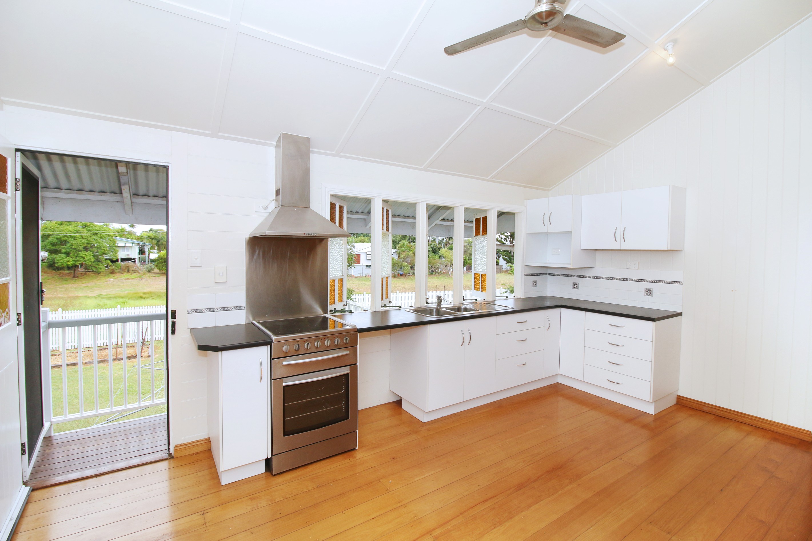 9 Park Lane, Hyde Park, QLD 4812